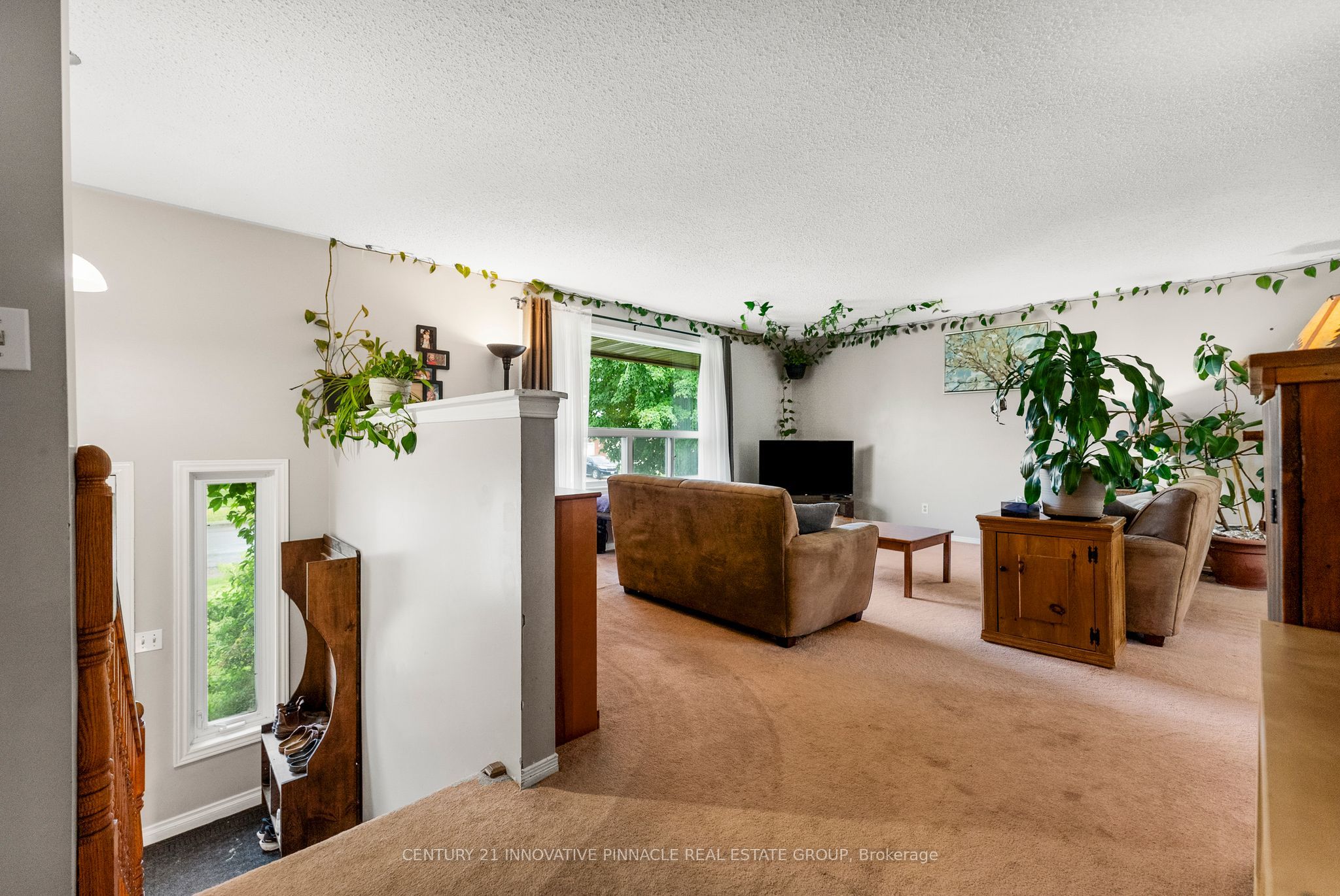 594 Herbert Street E Property Photo 10