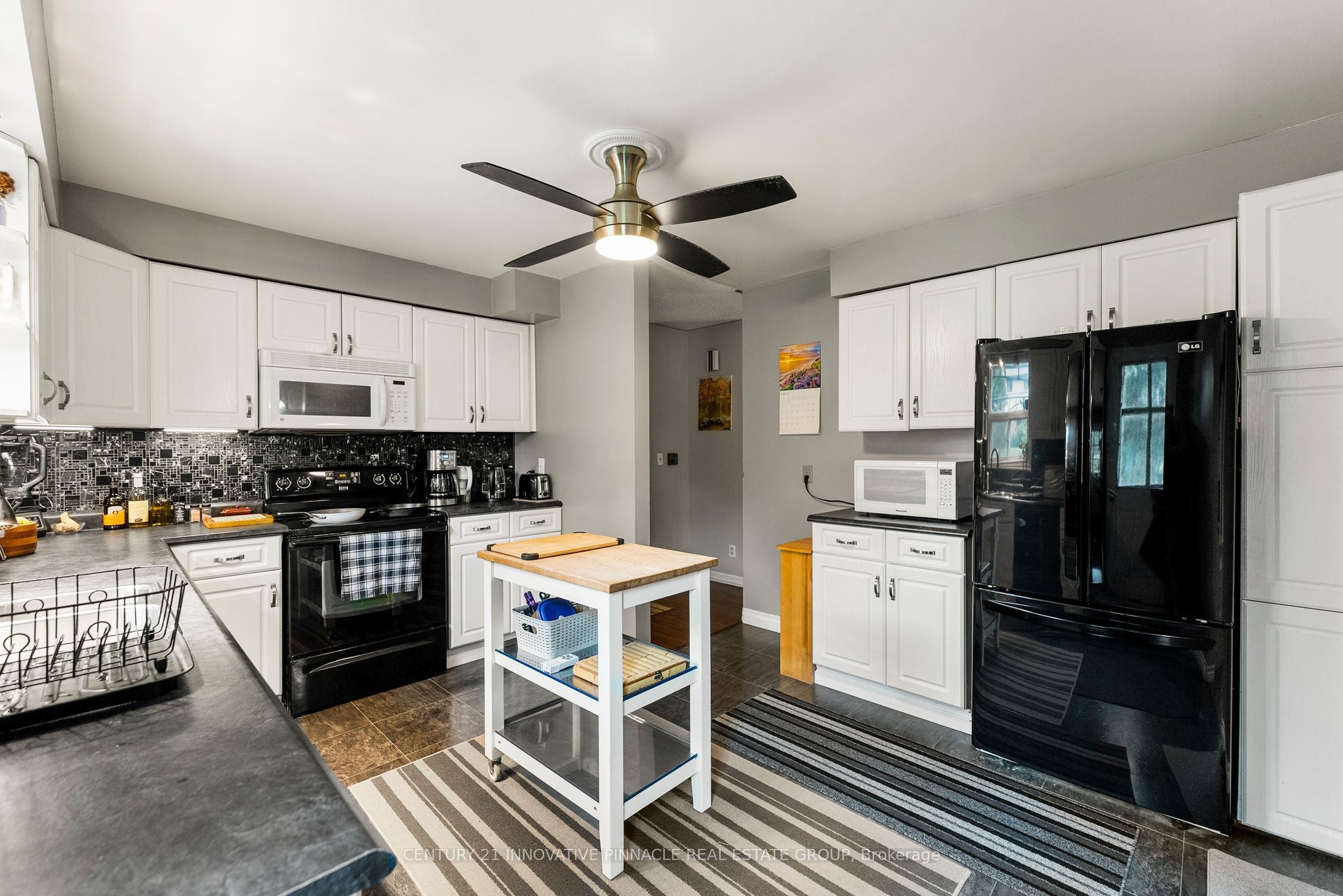 594 Herbert Street E Property Photo 15