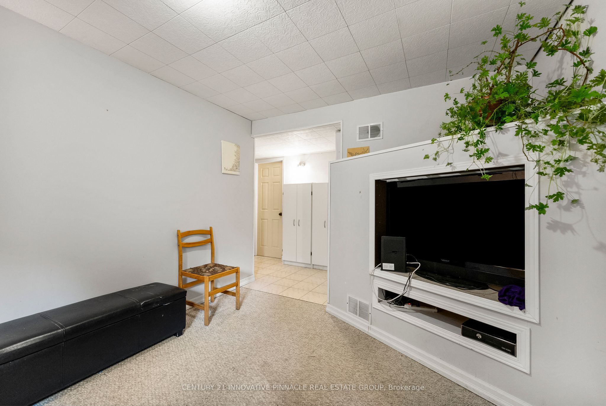 594 Herbert Street E Property Photo 20