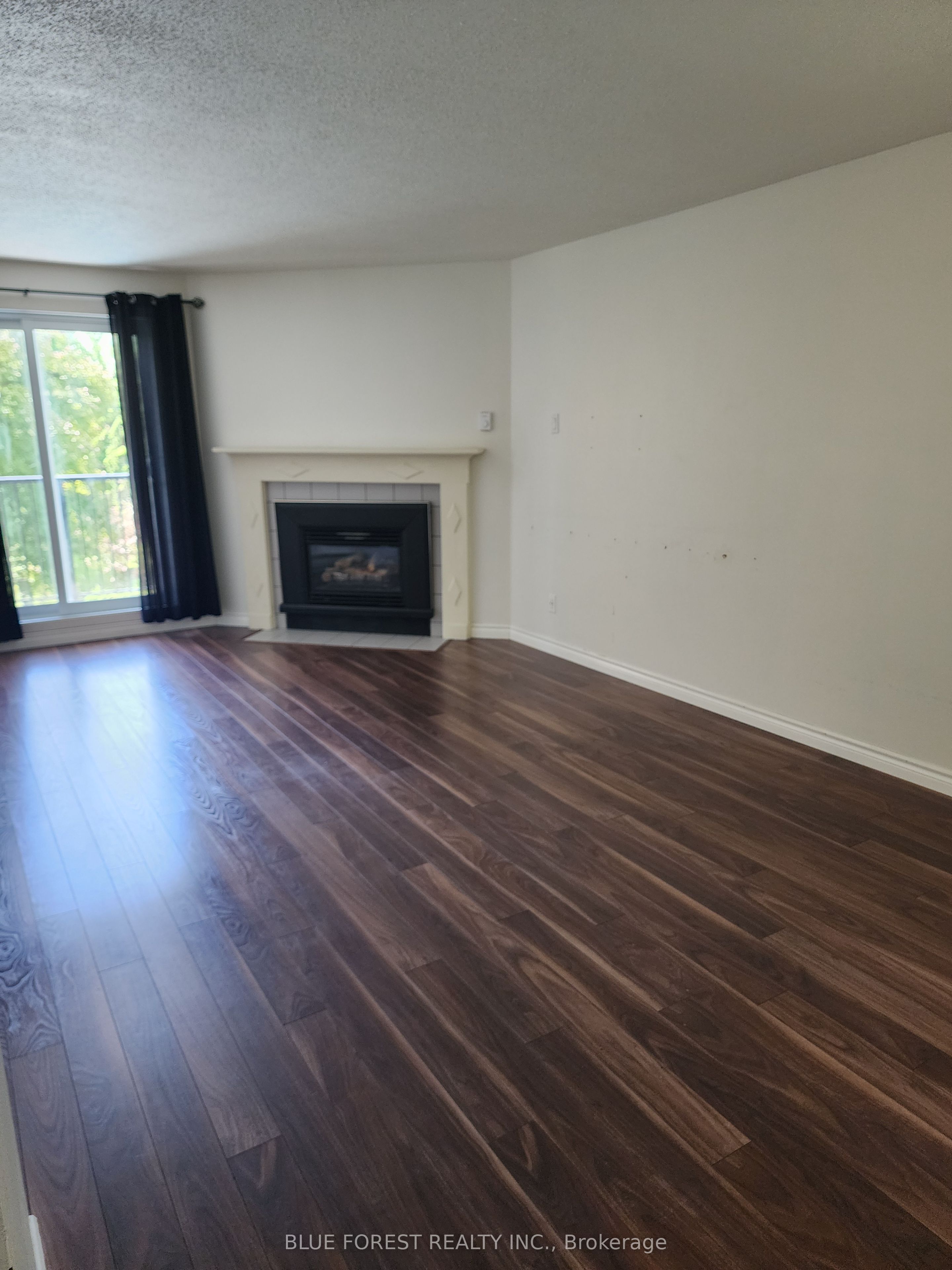 727 Deveron Crescent 210 Property Photo 1