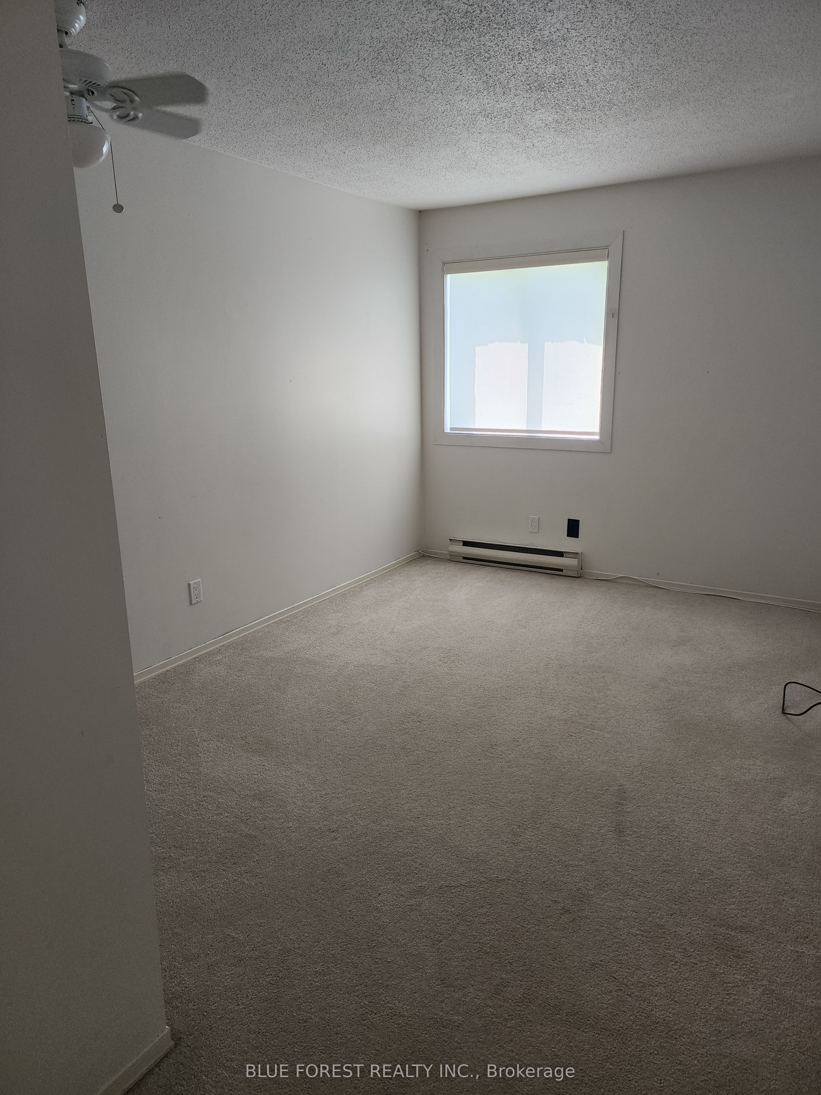 727 Deveron Crescent 210 Property Photo 6
