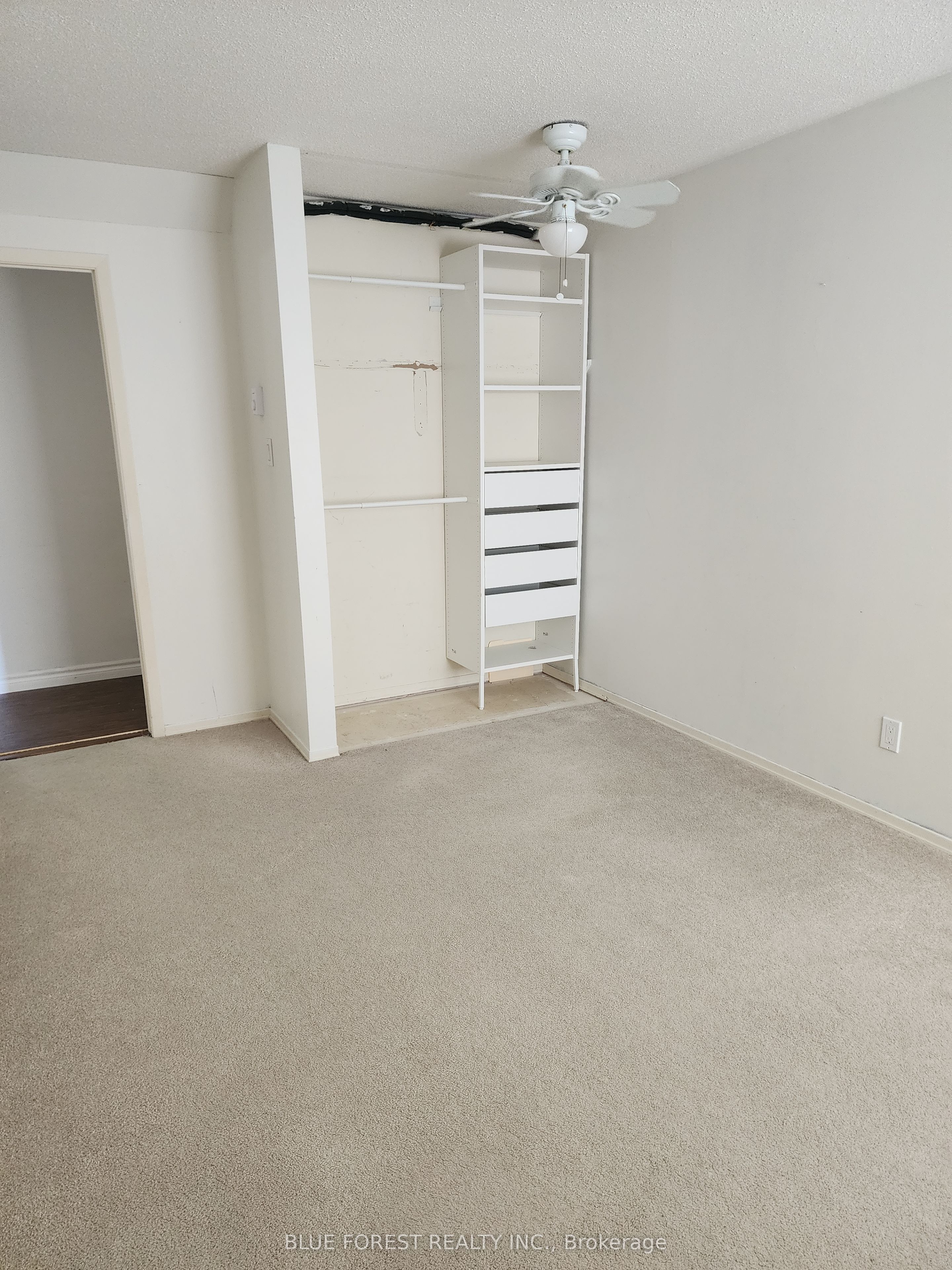 727 Deveron Crescent 210 Property Photo 7