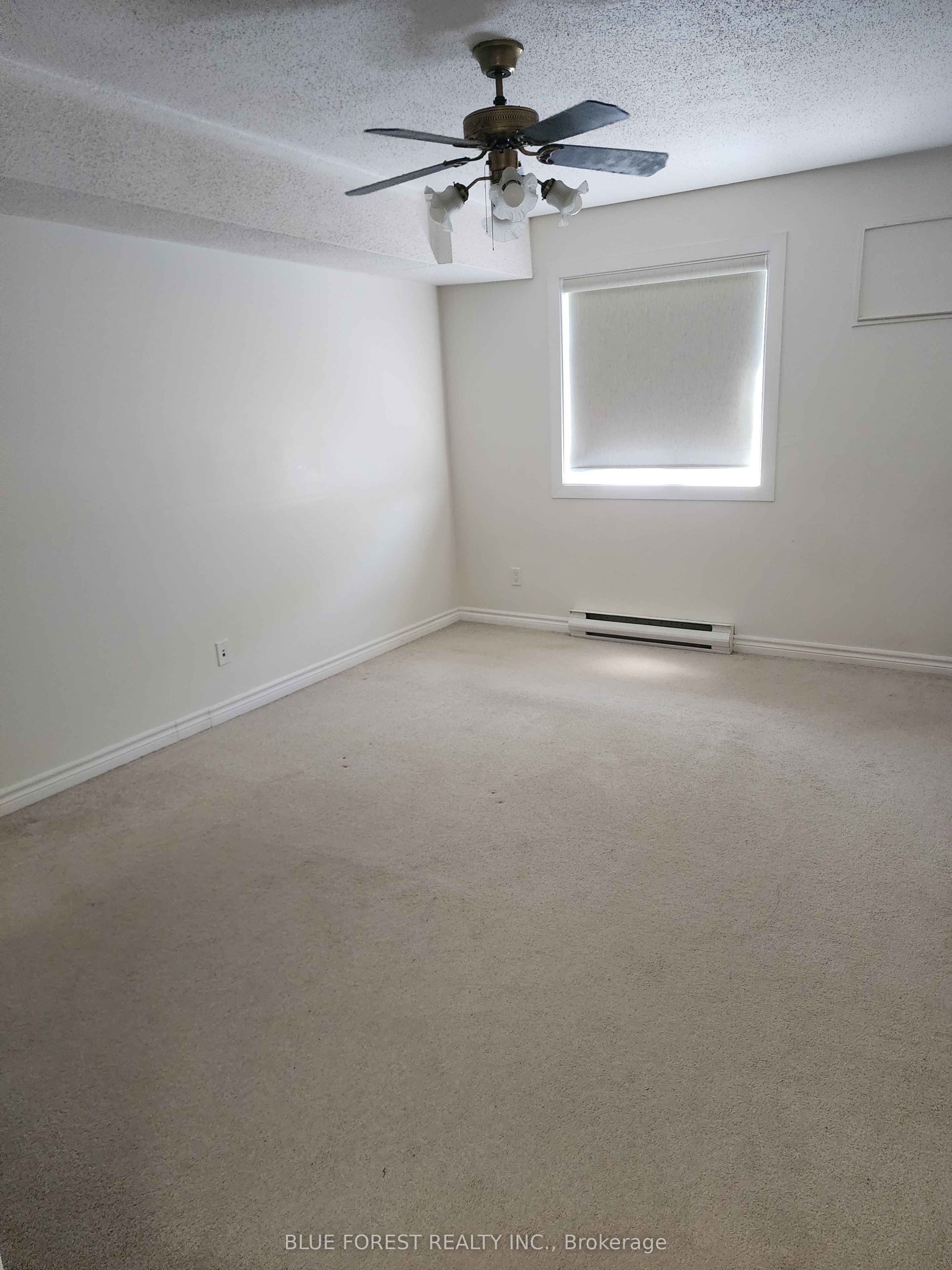 727 Deveron Crescent 210 Property Photo 10