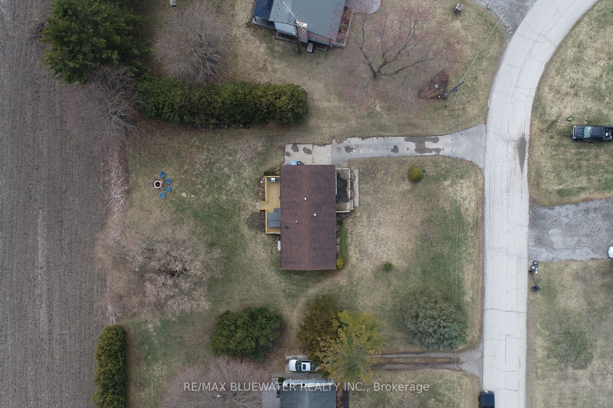 9897 Eric Street Property Photo 6