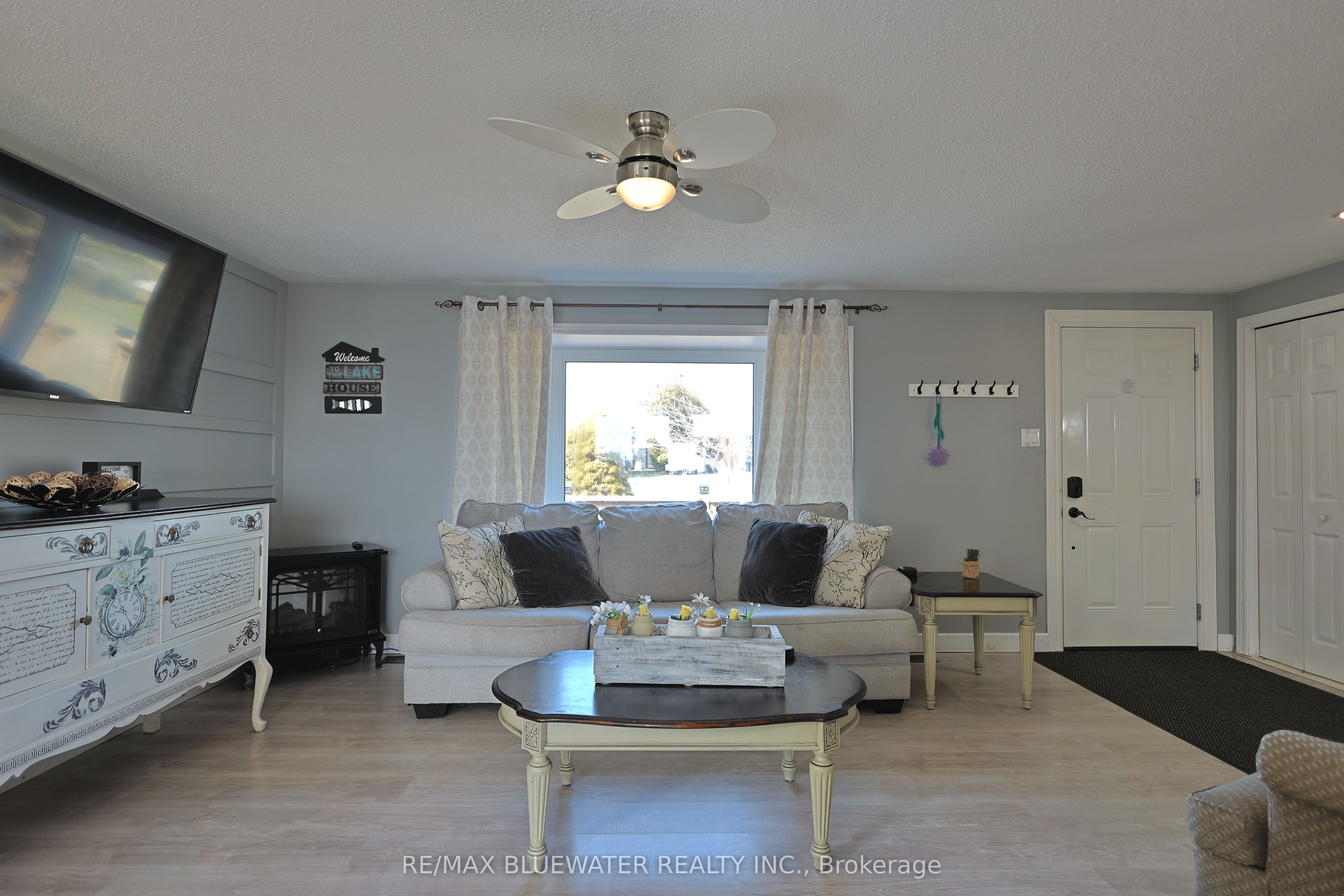 9897 Eric Street Property Photo 15