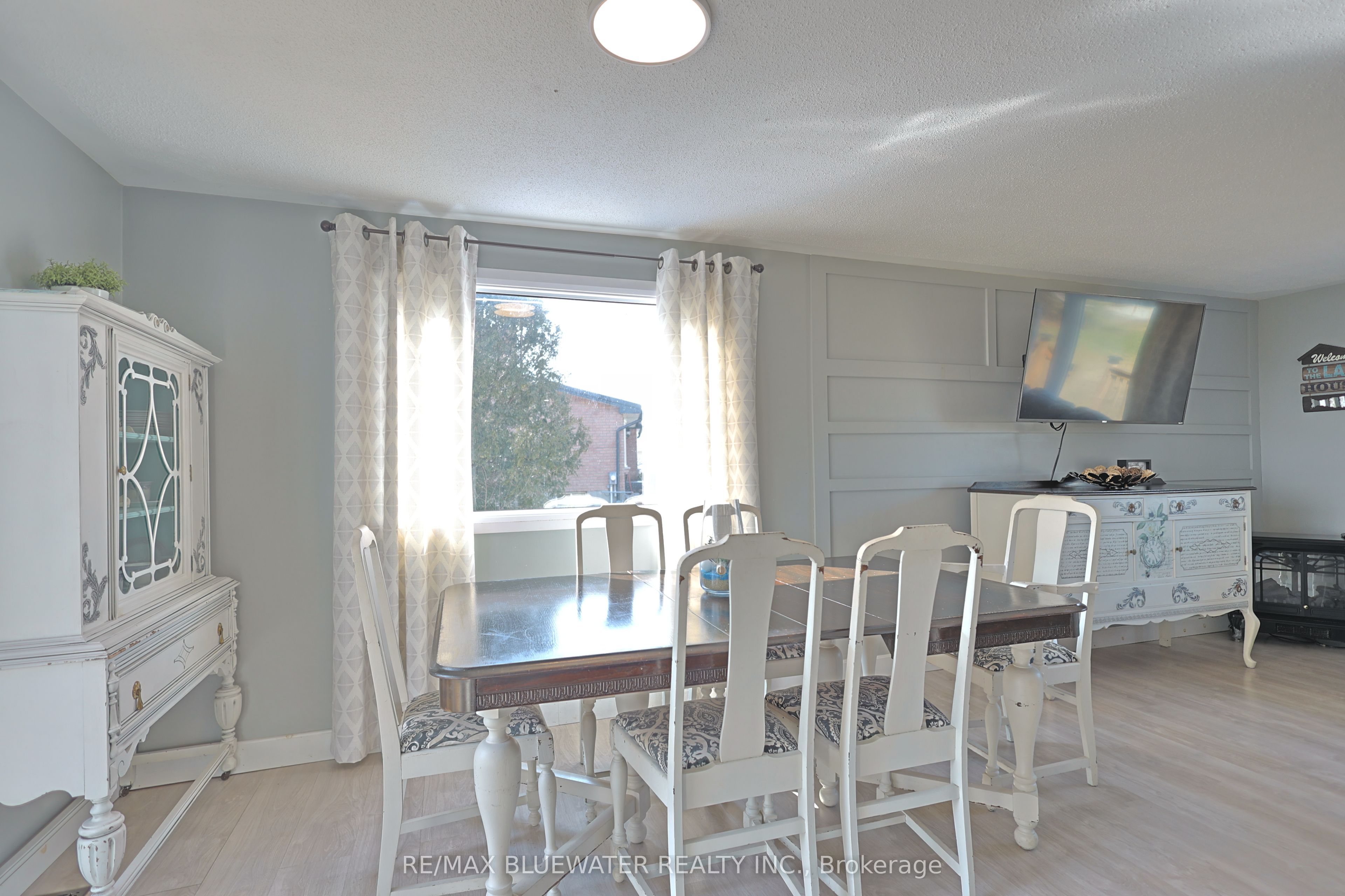 9897 Eric Street Property Photo 19