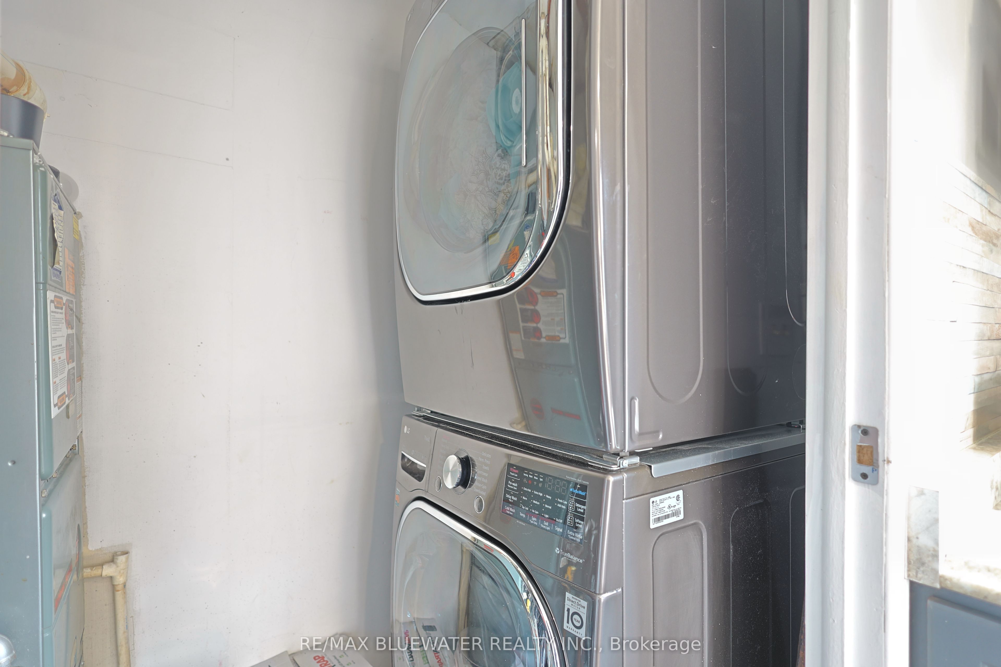 9897 Eric Street Property Photo 24