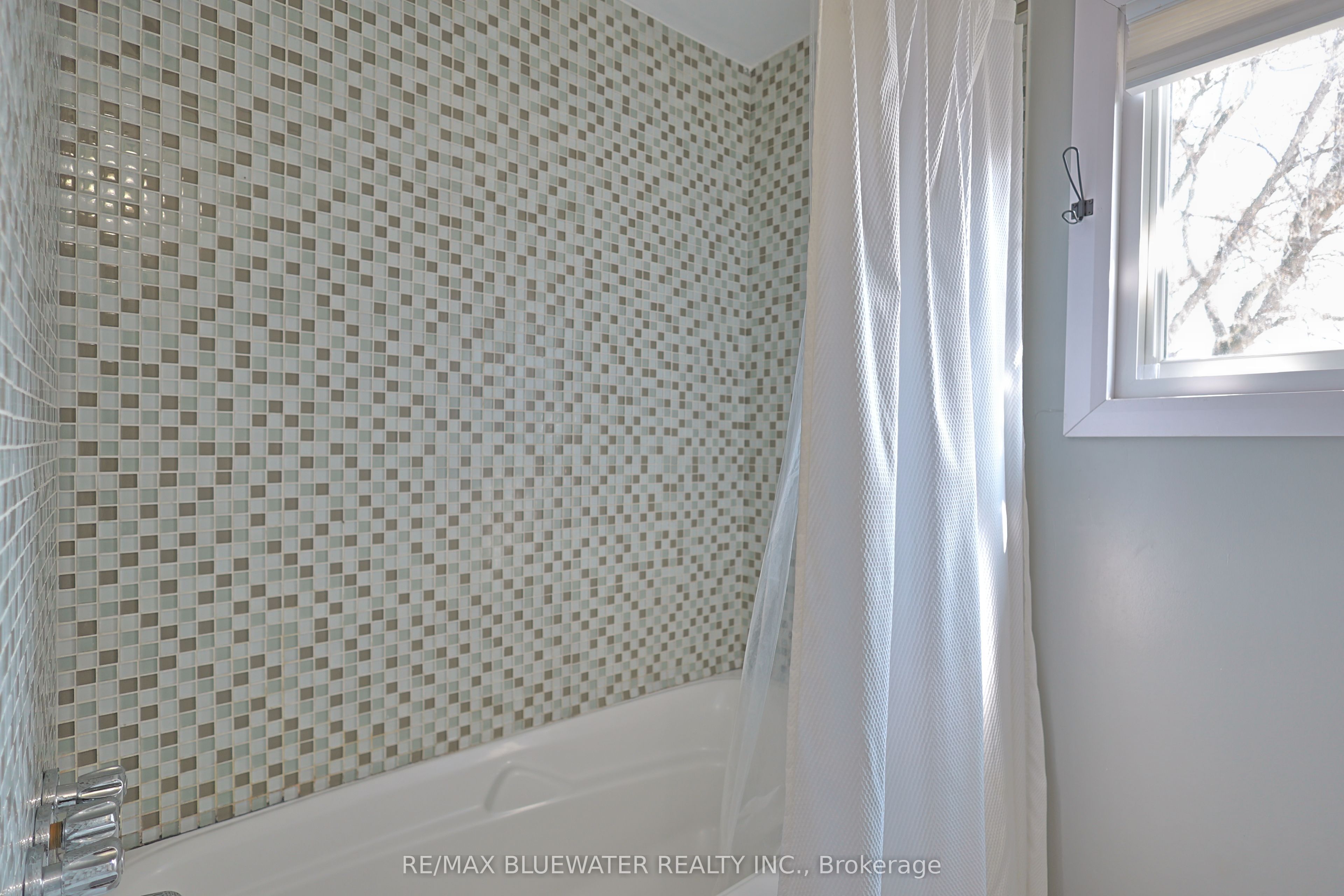 9897 Eric Street Property Photo 31