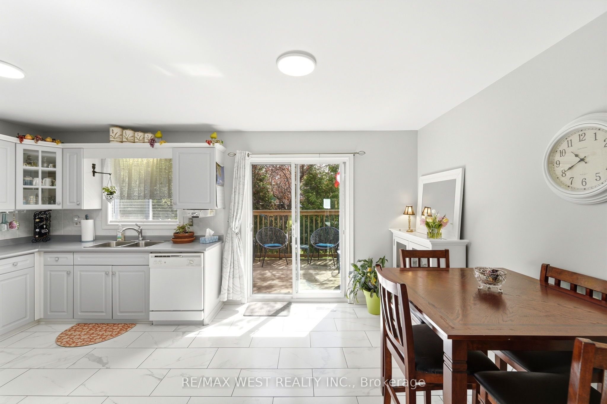 7917 Ethel Street Property Photo 6