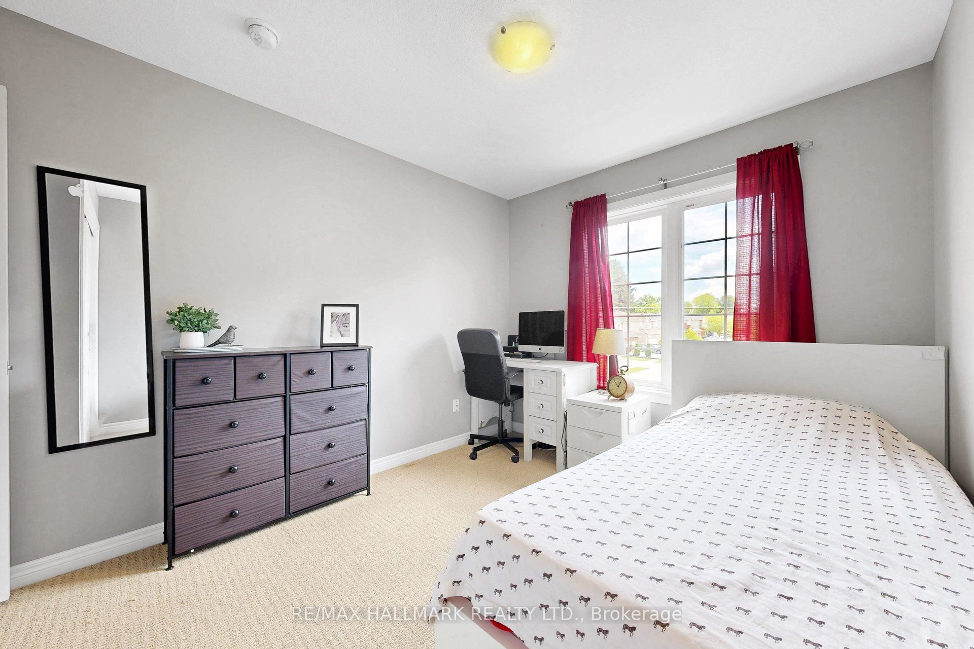 215 Dundas Street E 14 Property Photo 25