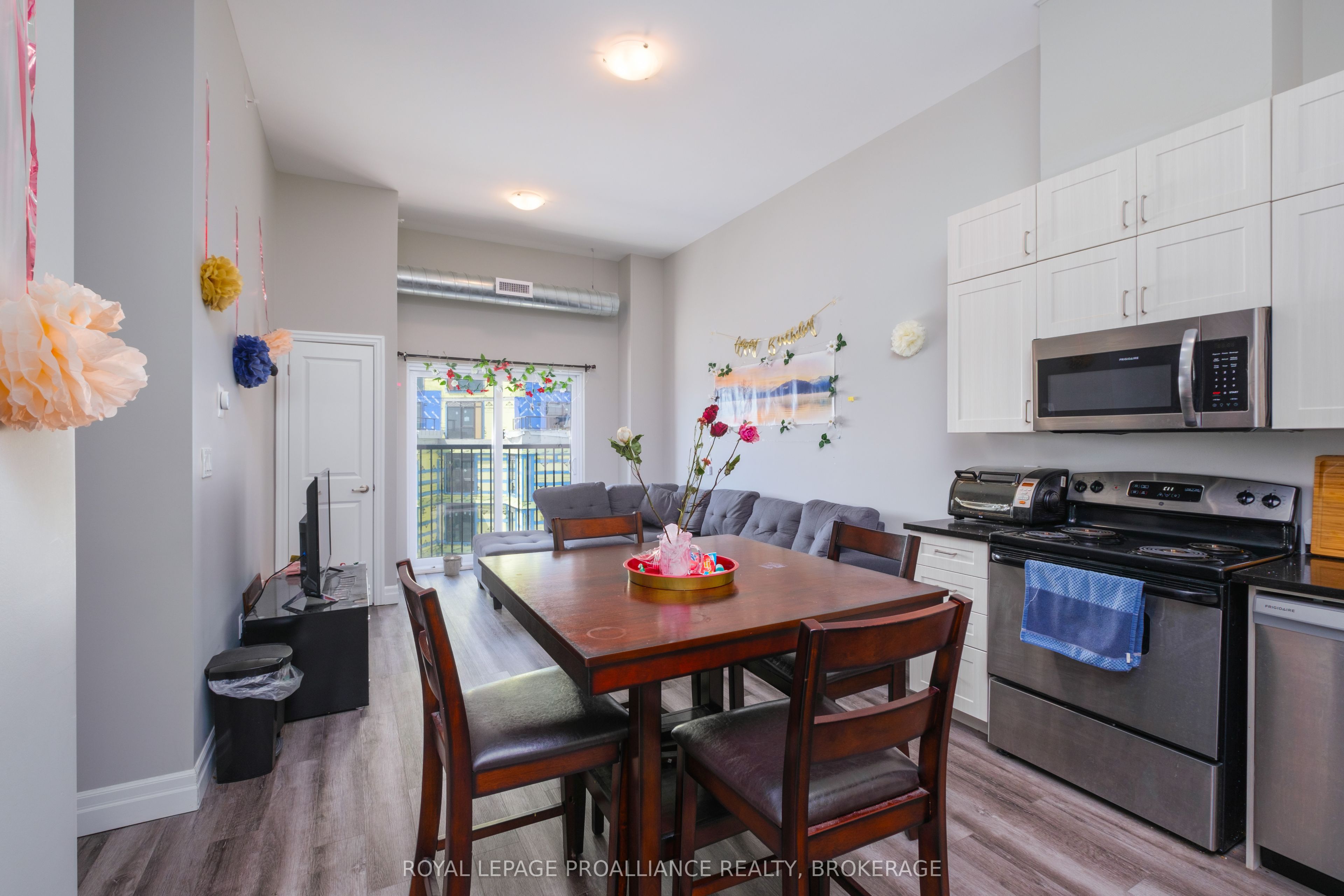 501 Frontenac Street 502 Property Photo 5