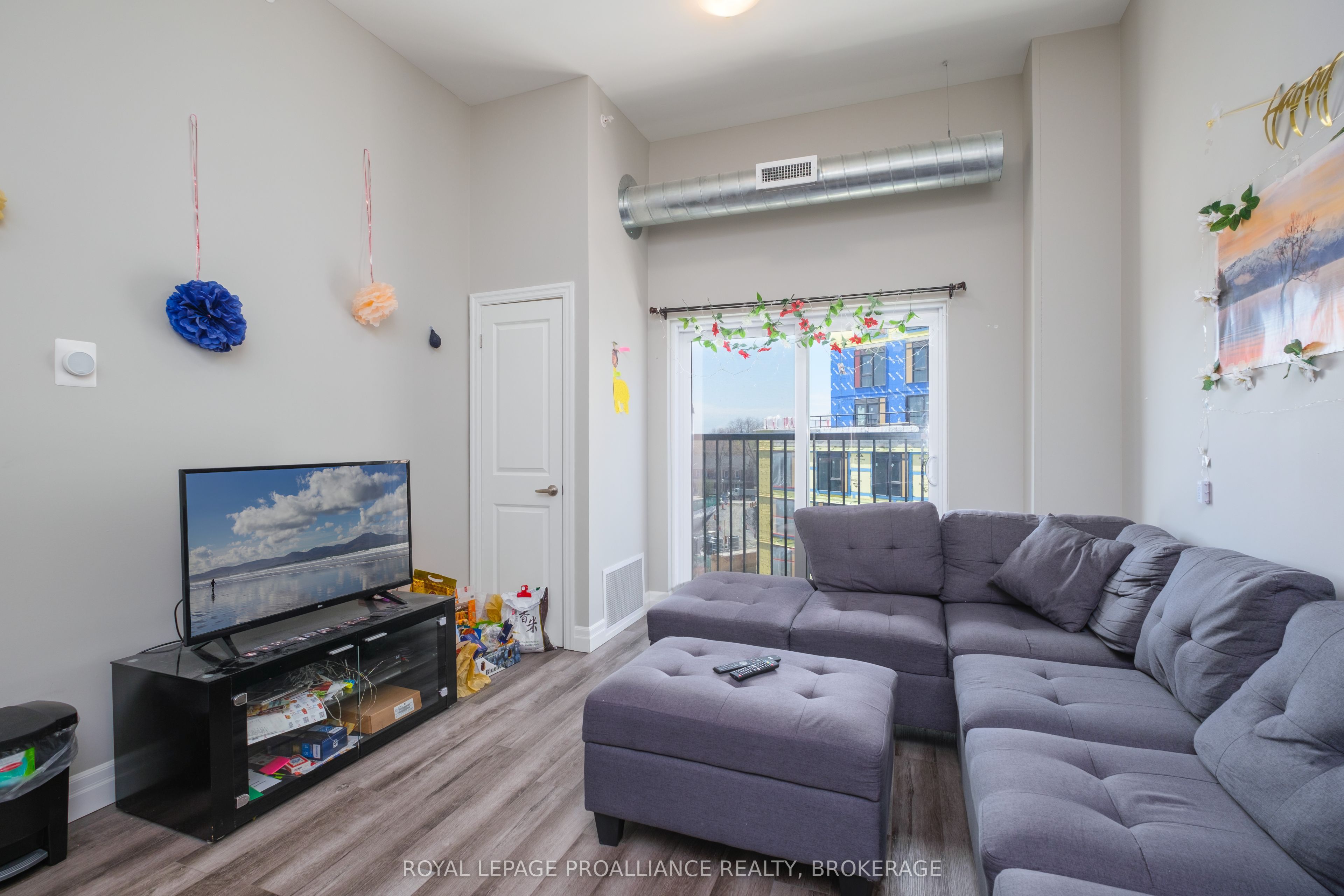 501 Frontenac Street 502 Property Photo 7