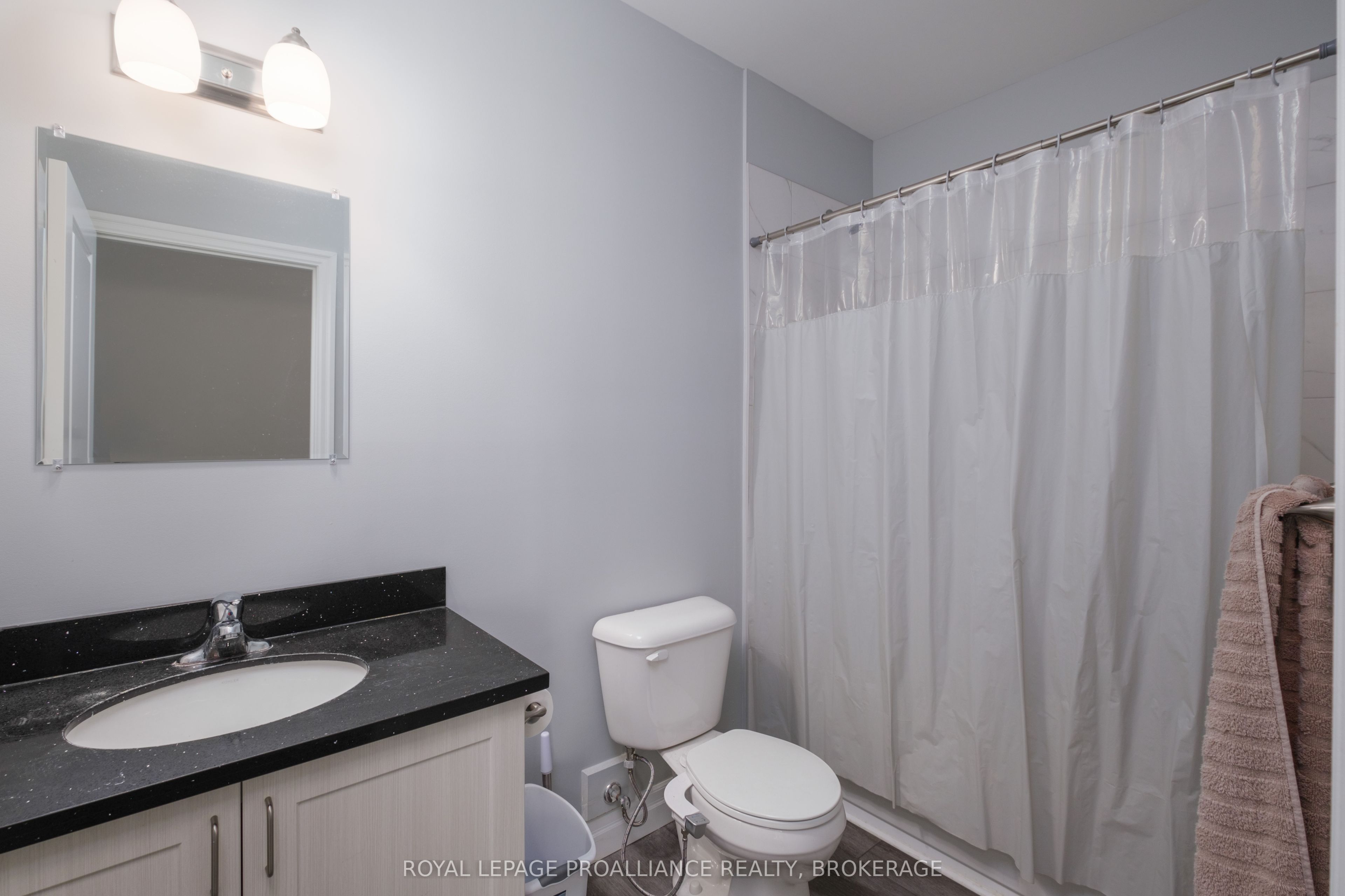 501 Frontenac Street 502 Property Photo 11