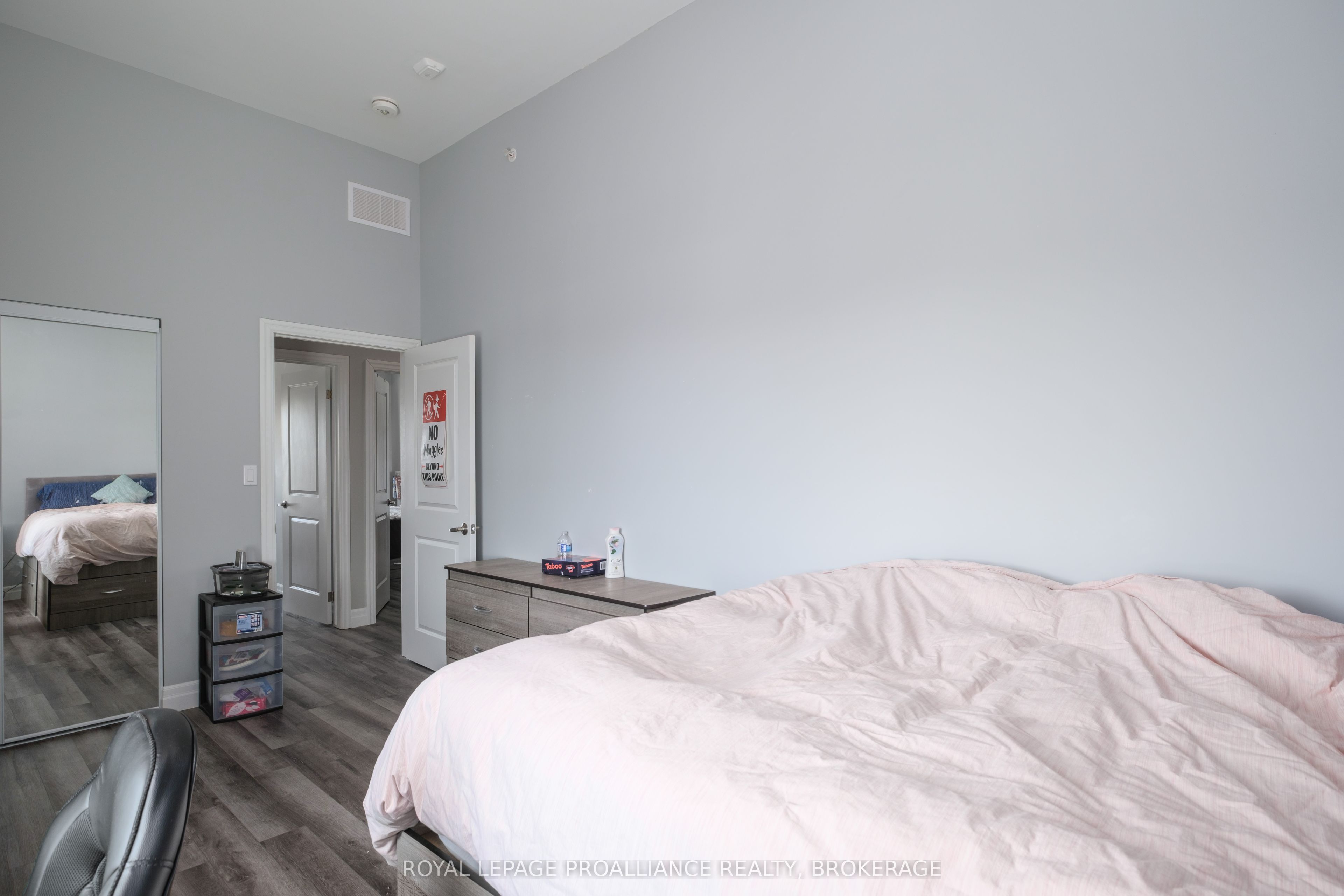 501 Frontenac Street 502 Property Photo 15