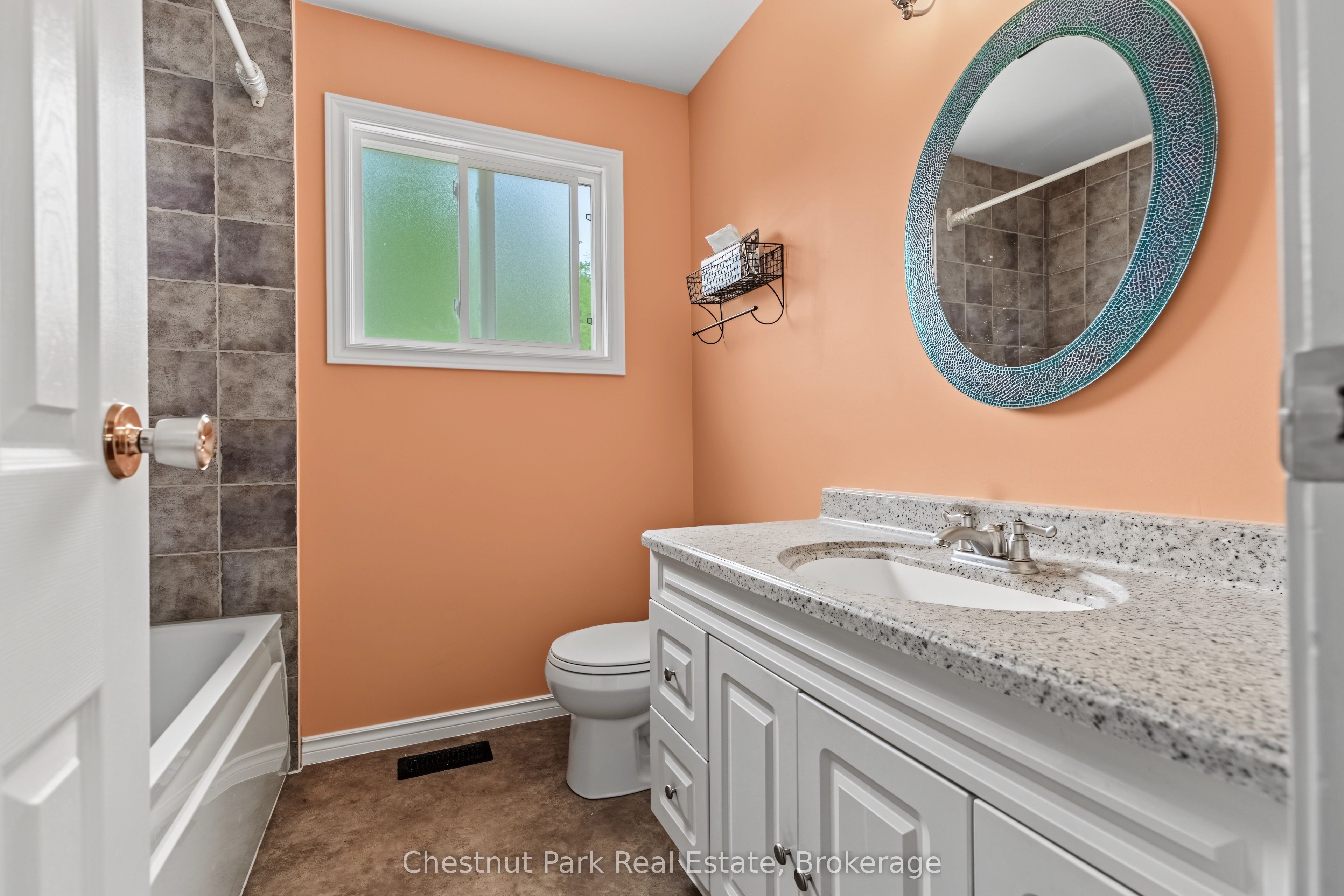 280 8th Avenue E Property Photo 24