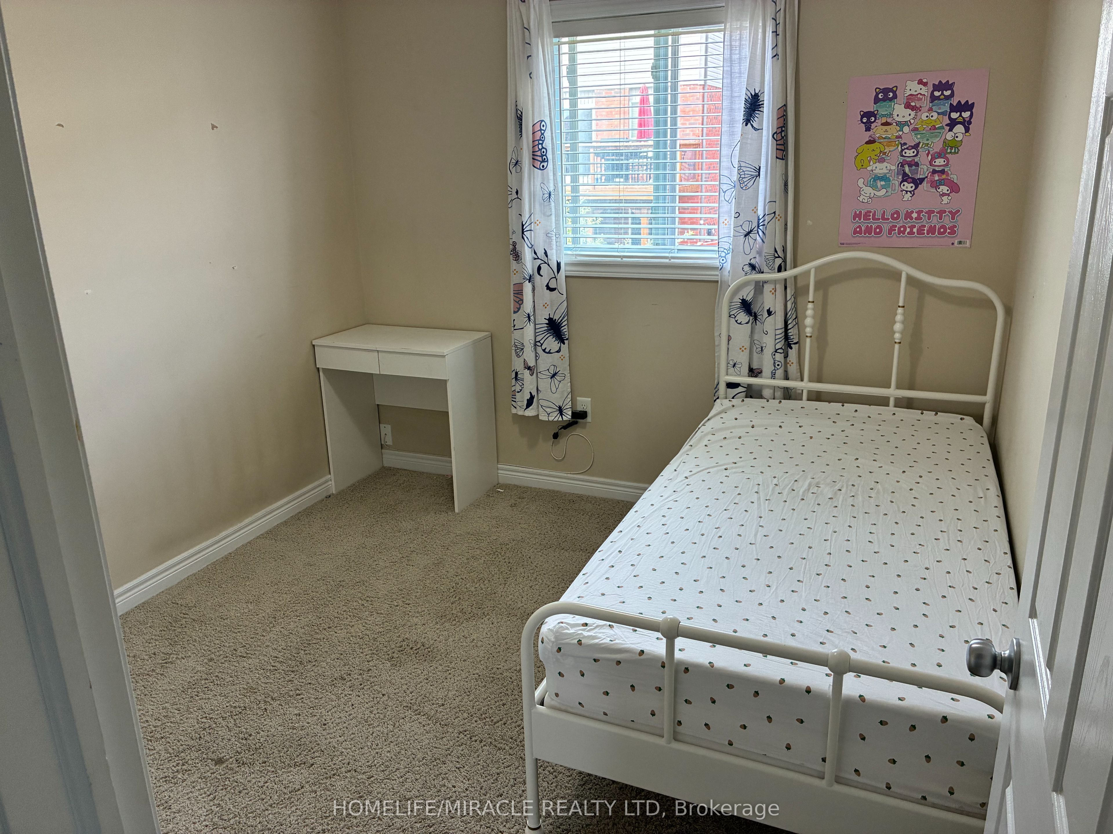 45 Oakes Crescent Property Photo 12