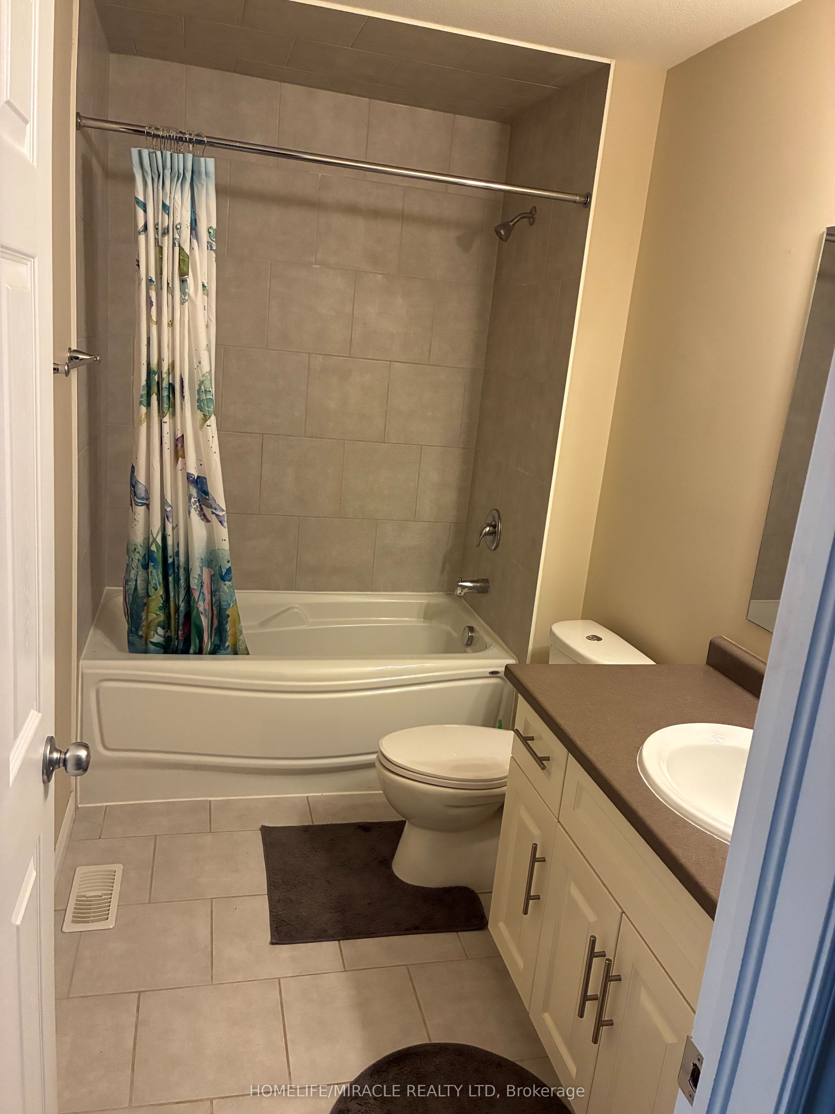 45 Oakes Crescent Property Photo 15