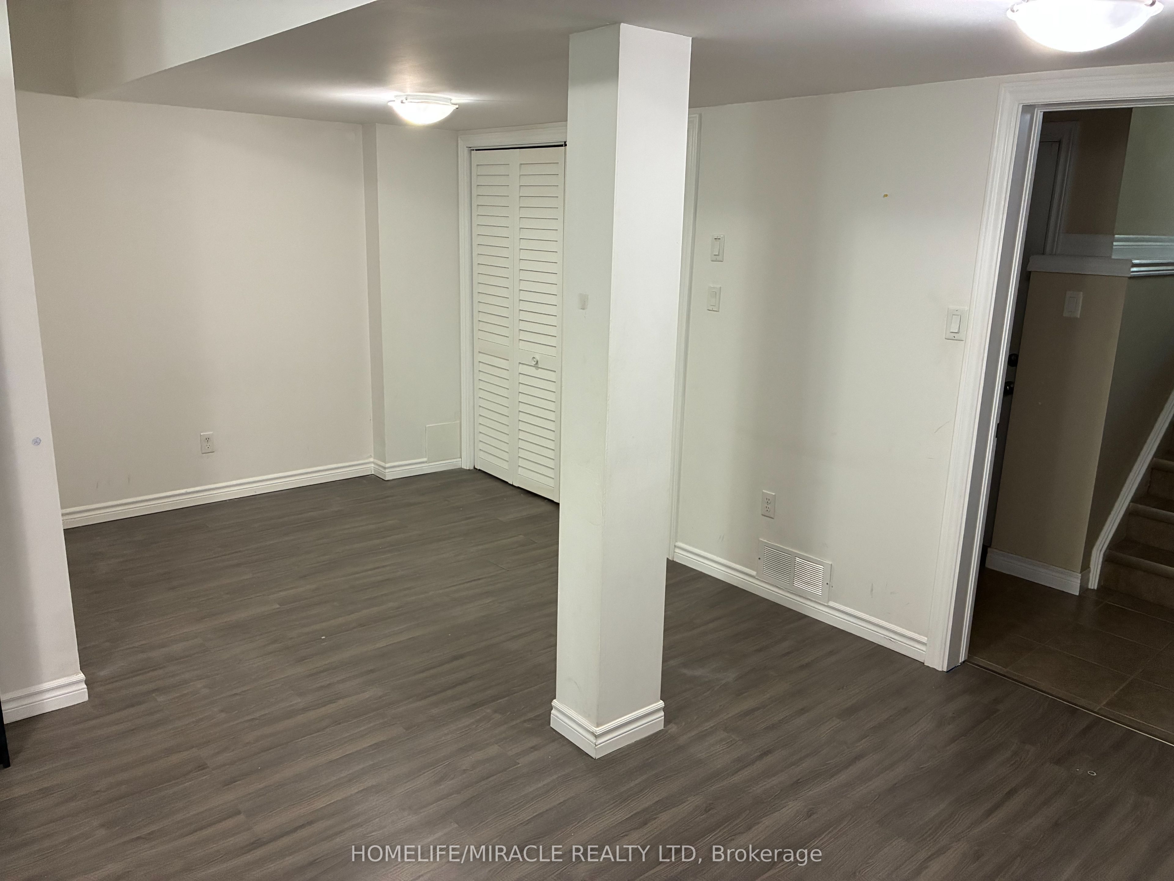 45 Oakes Crescent Property Photo 21