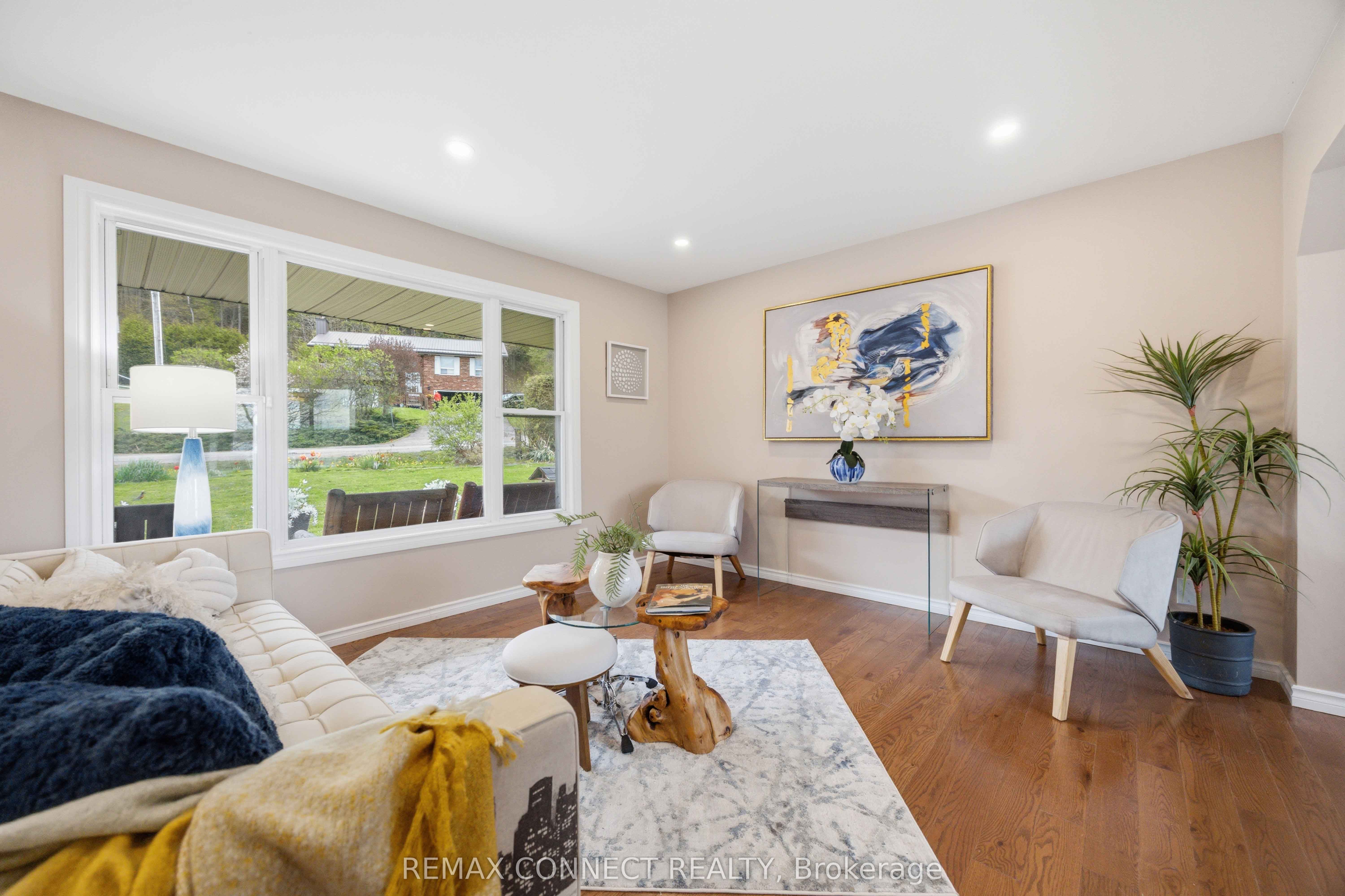 36 Helen Drive Property Photo 6