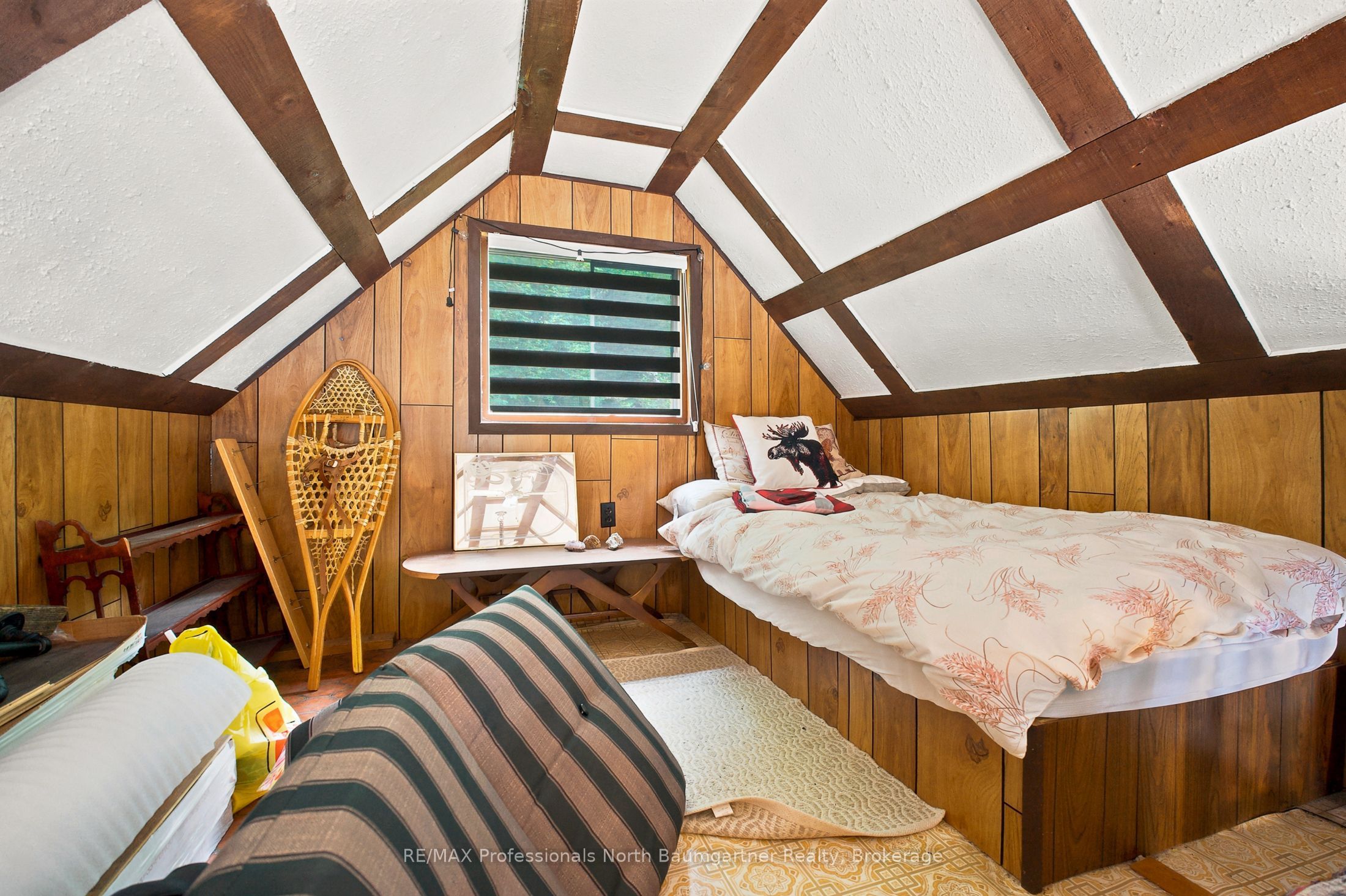 1093 Corylus Lane Property Photo 11