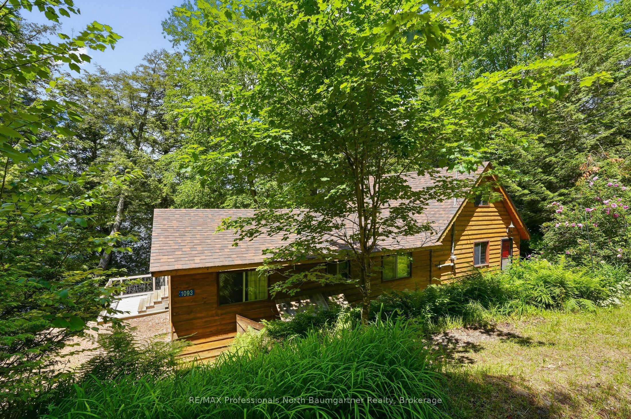 1093 Corylus Lane Property Photo 23
