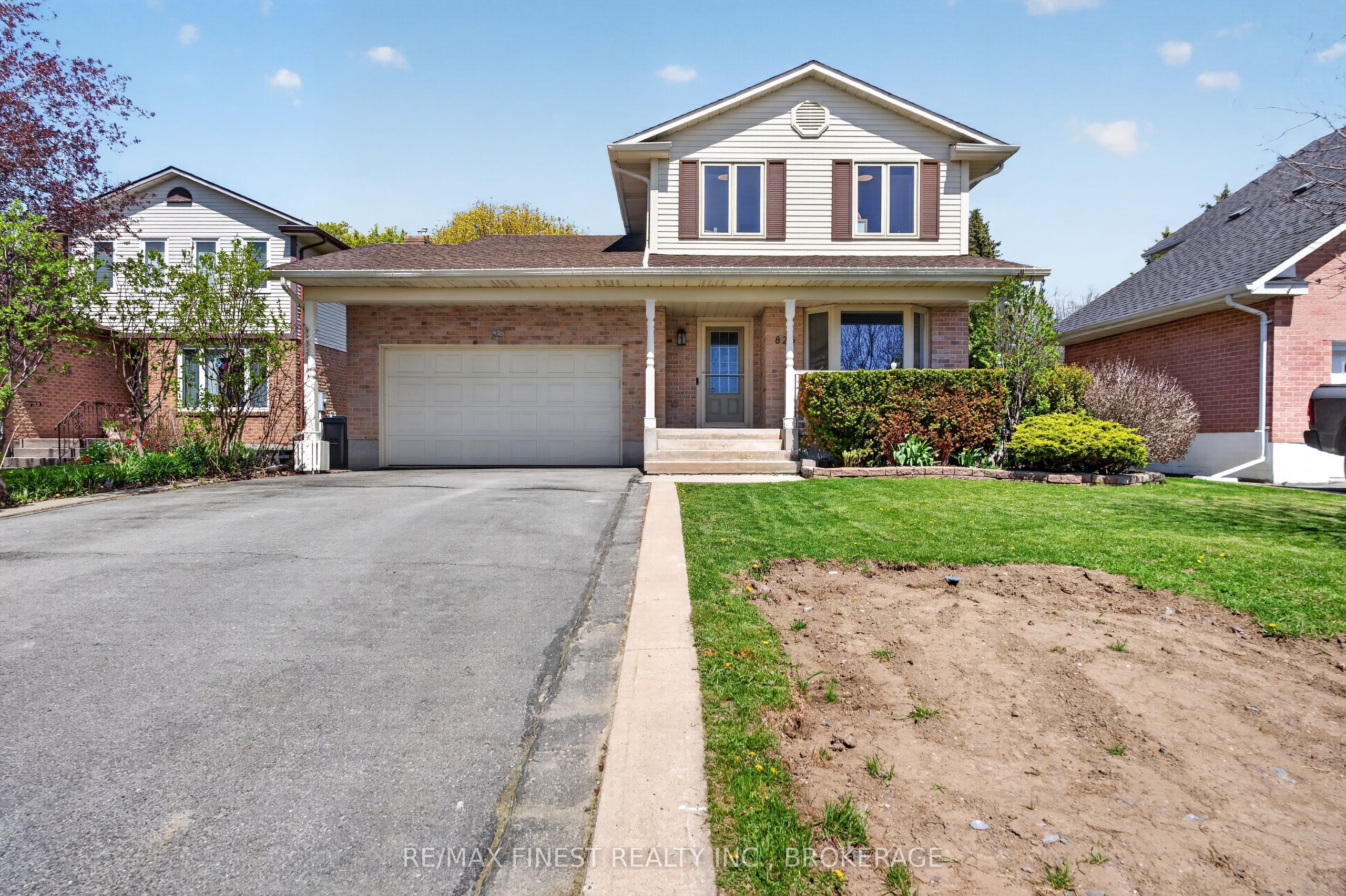 825 SOMERSET Crescent