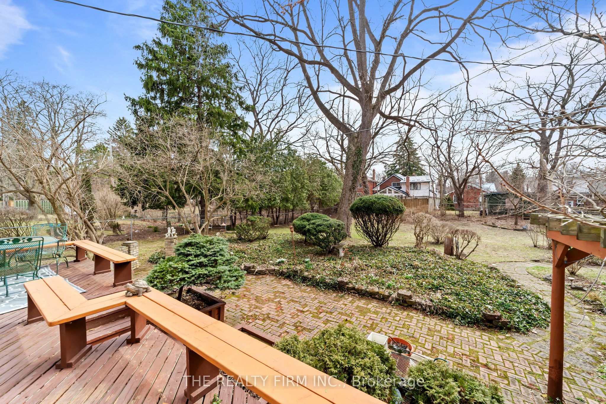 15 Mayfair Drive Property Photo 11