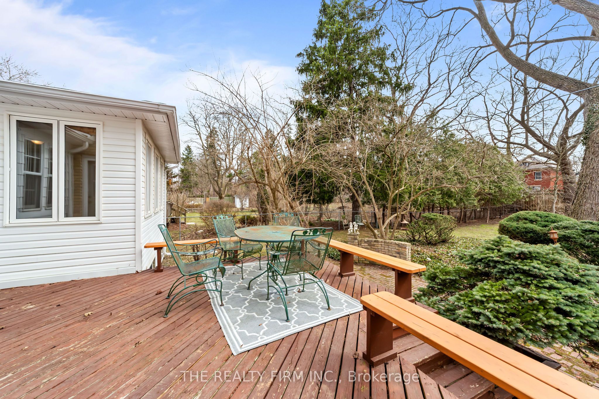 15 Mayfair Drive Property Photo 12