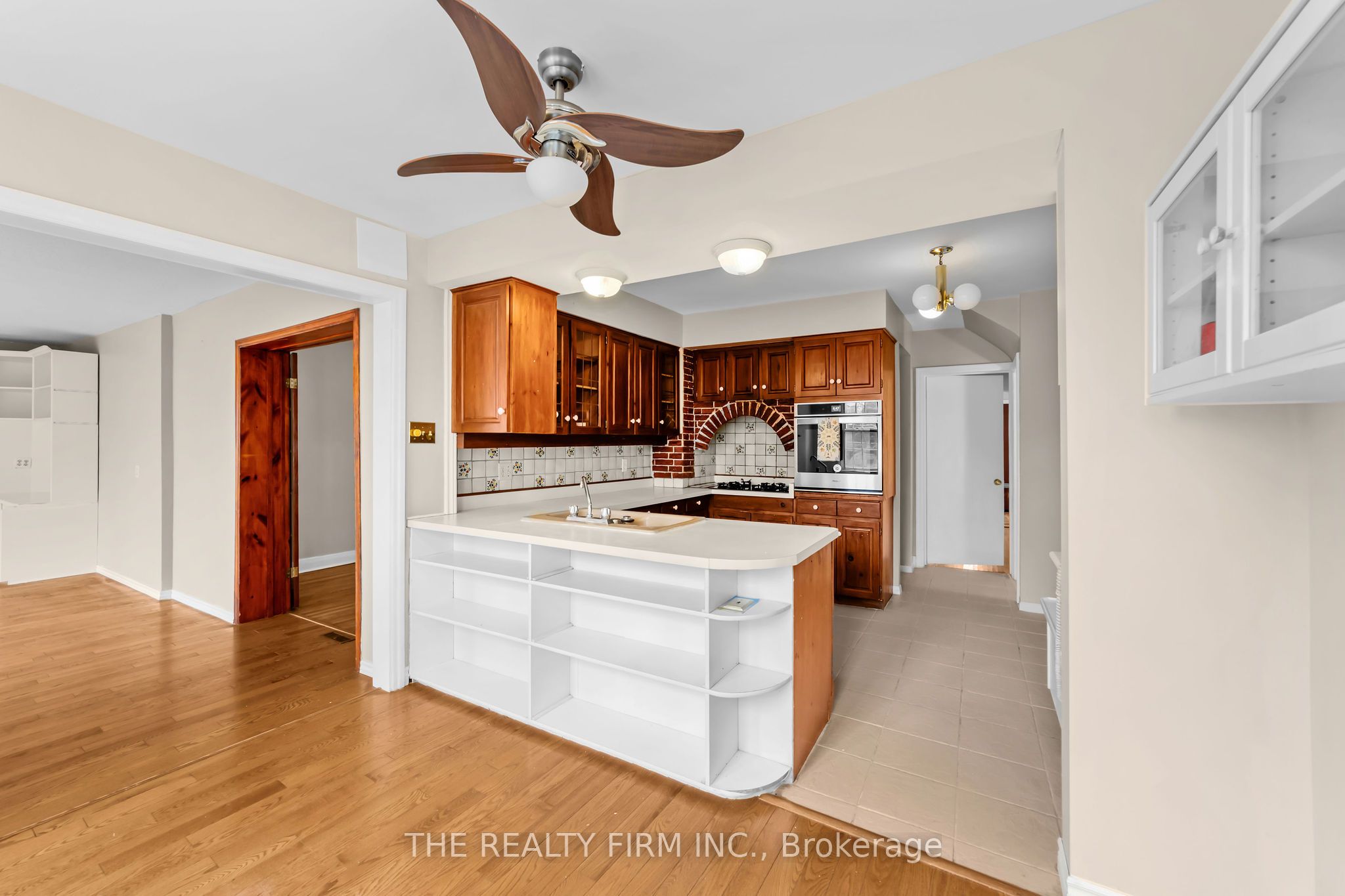 15 Mayfair Drive Property Photo 27