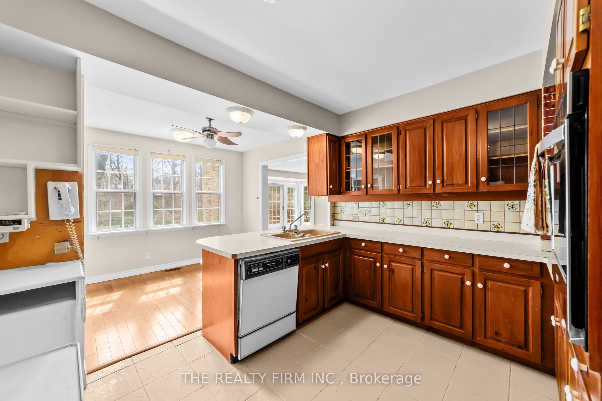 15 Mayfair Drive Property Photo 29