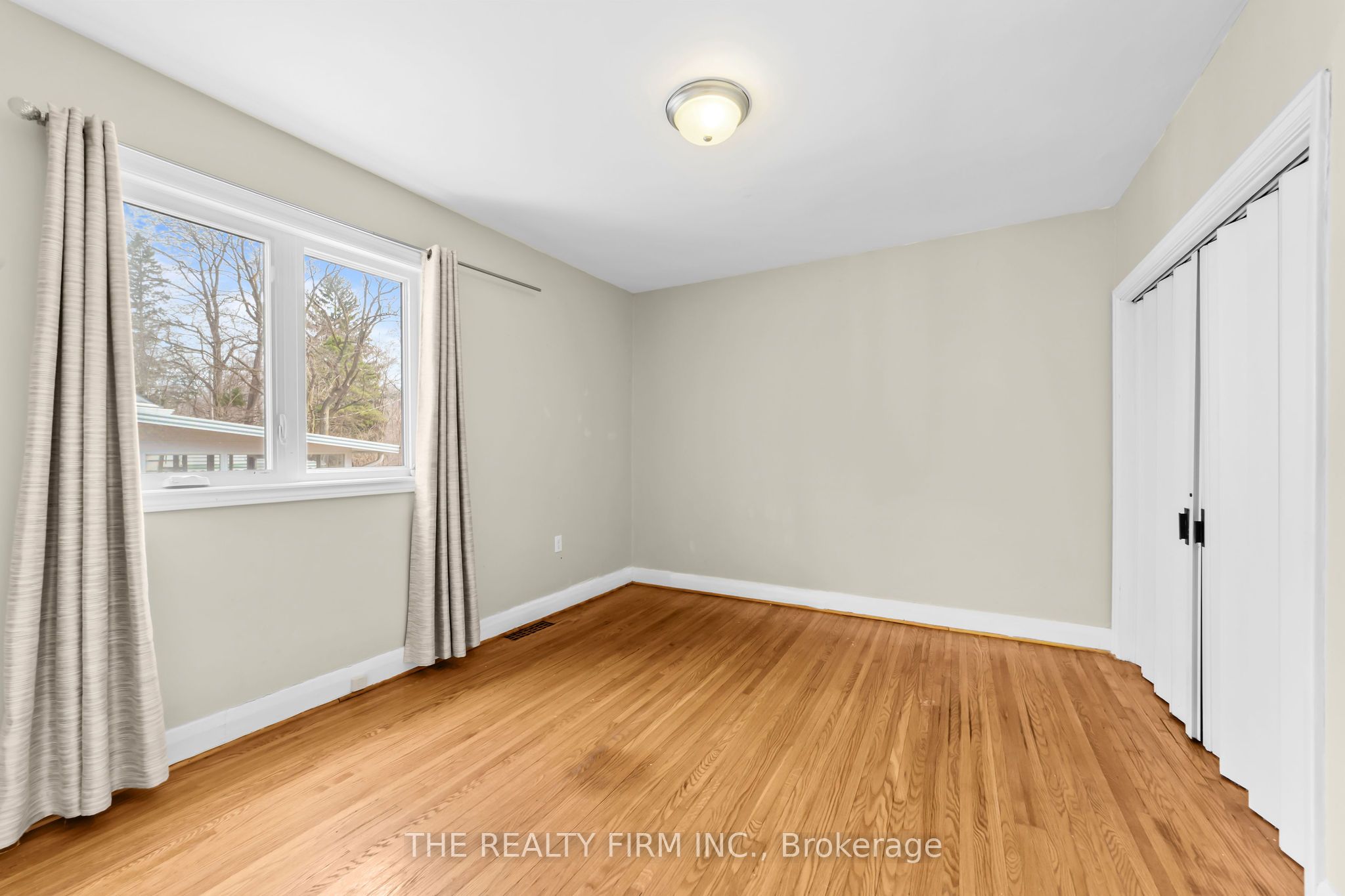 15 Mayfair Drive Property Photo 33