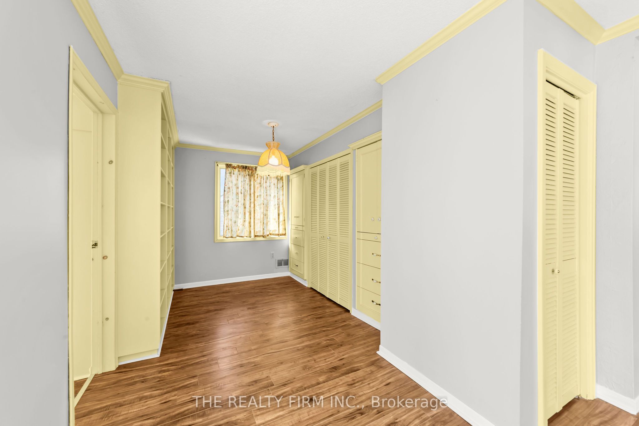 15 Mayfair Drive Property Photo 38