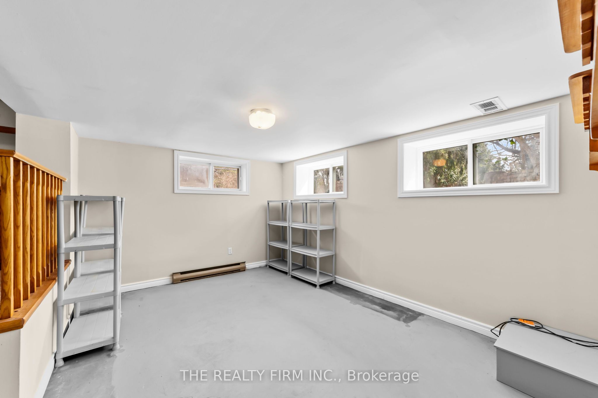15 Mayfair Drive Property Photo 43