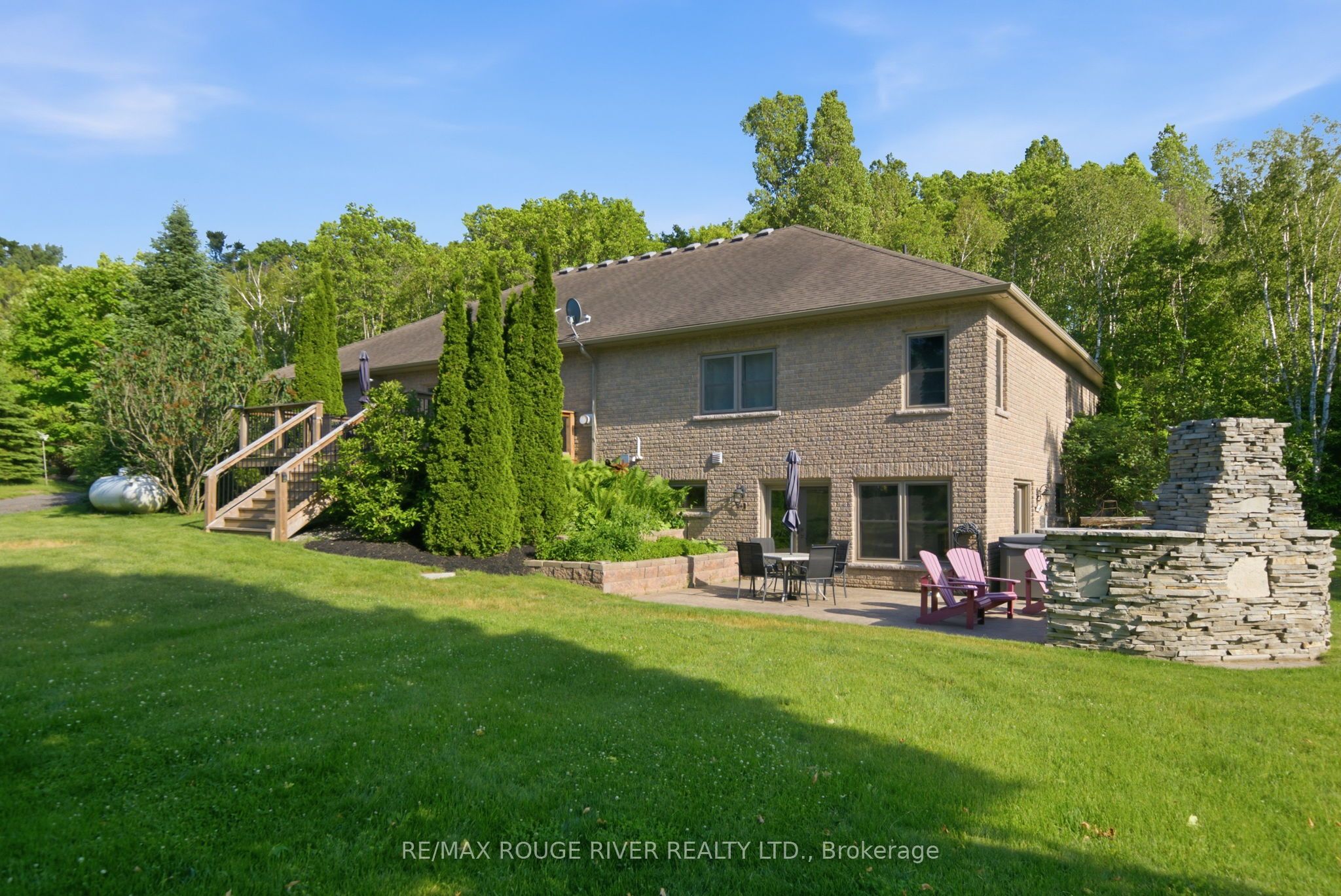 9866 Ellis Road Property Photo 38