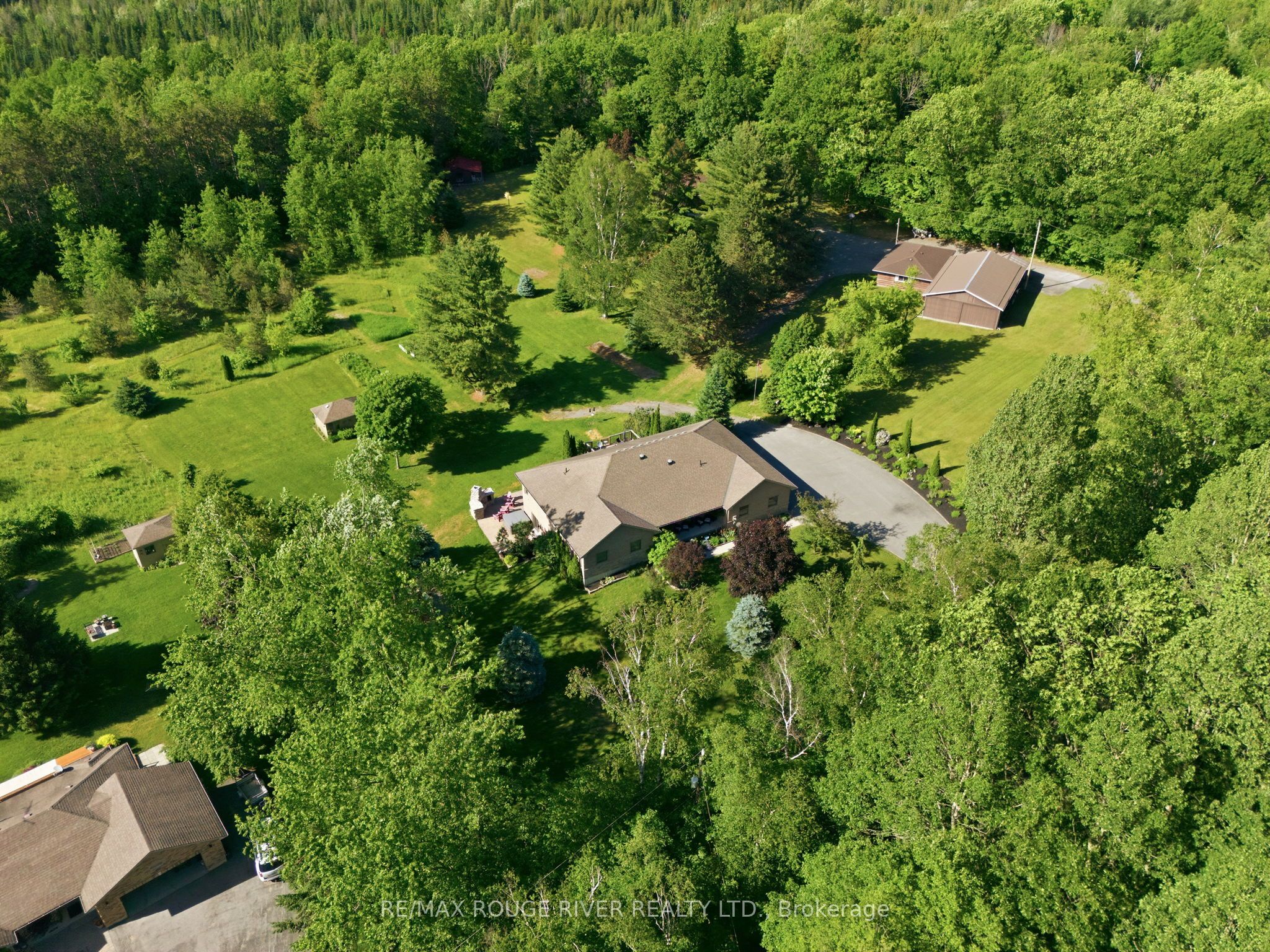 9866 Ellis Road Property Photo 46