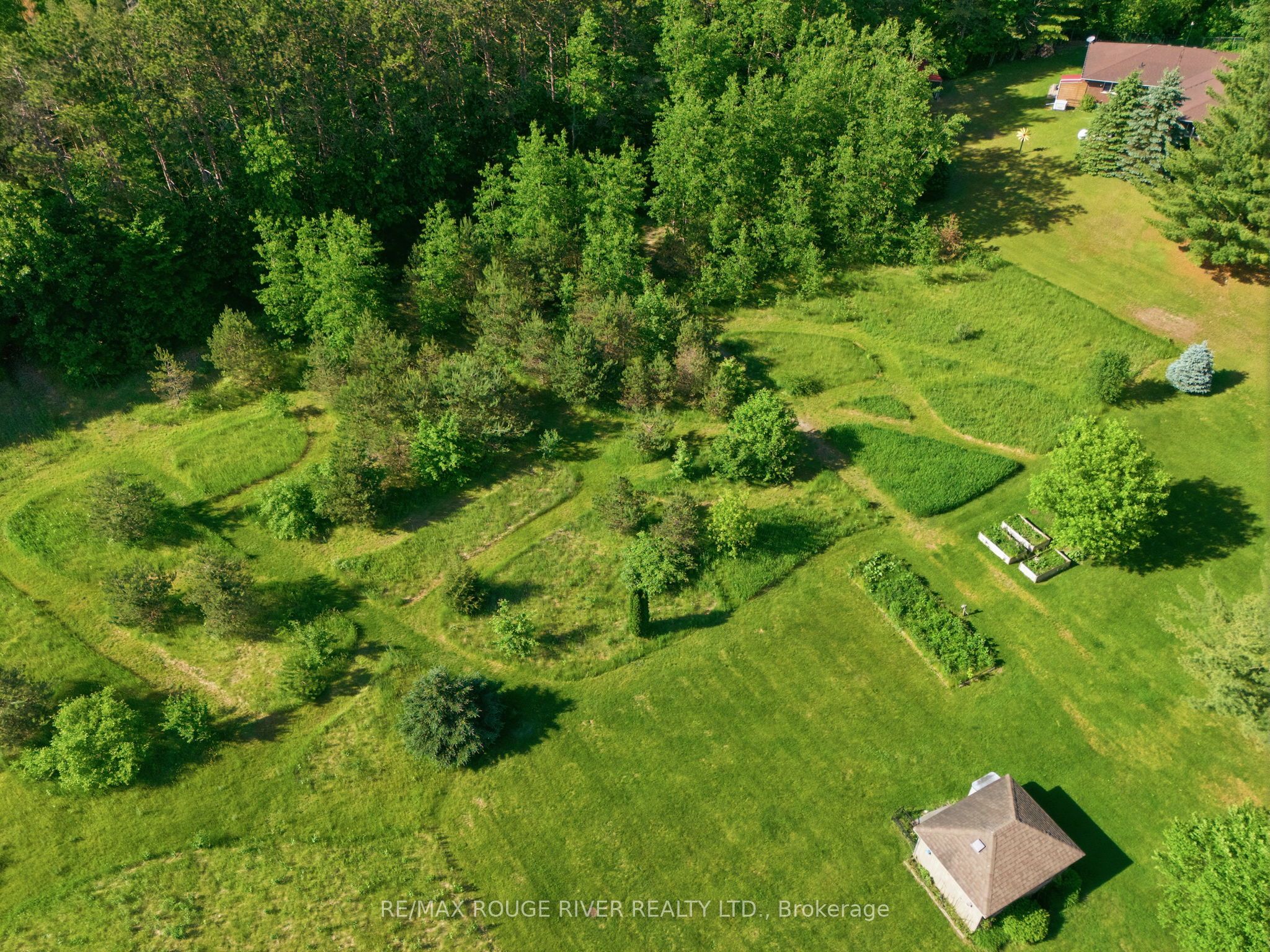 9866 Ellis Road Property Photo 49