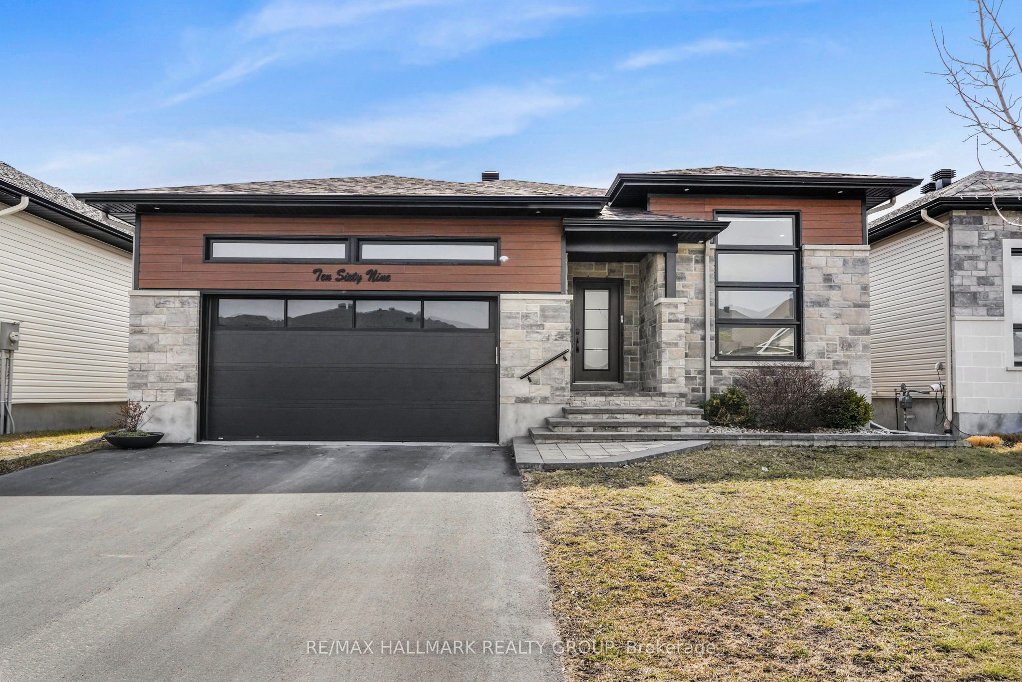 1069 Diamond Street Property Photo 1