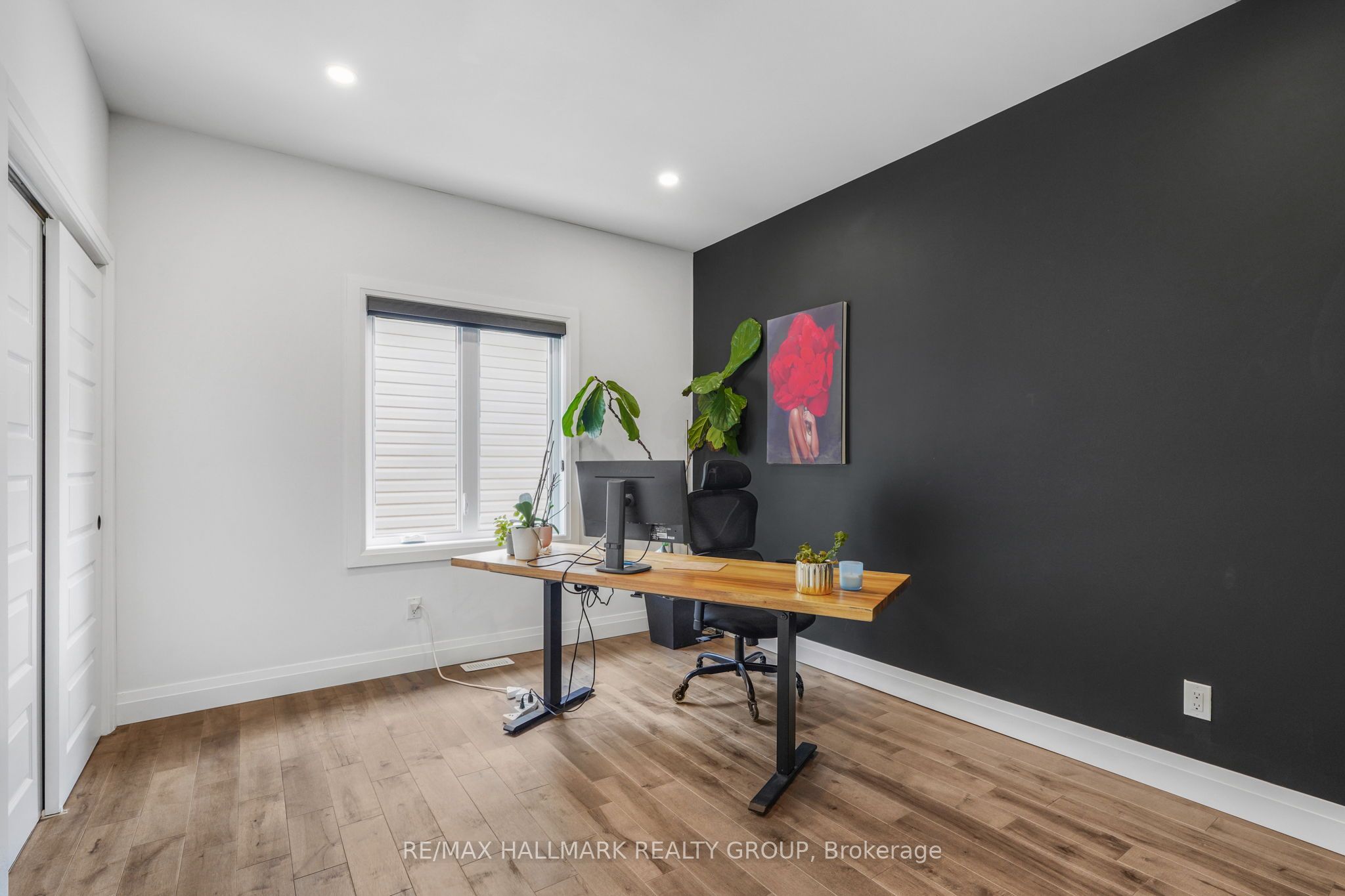 1069 Diamond Street Property Photo 16