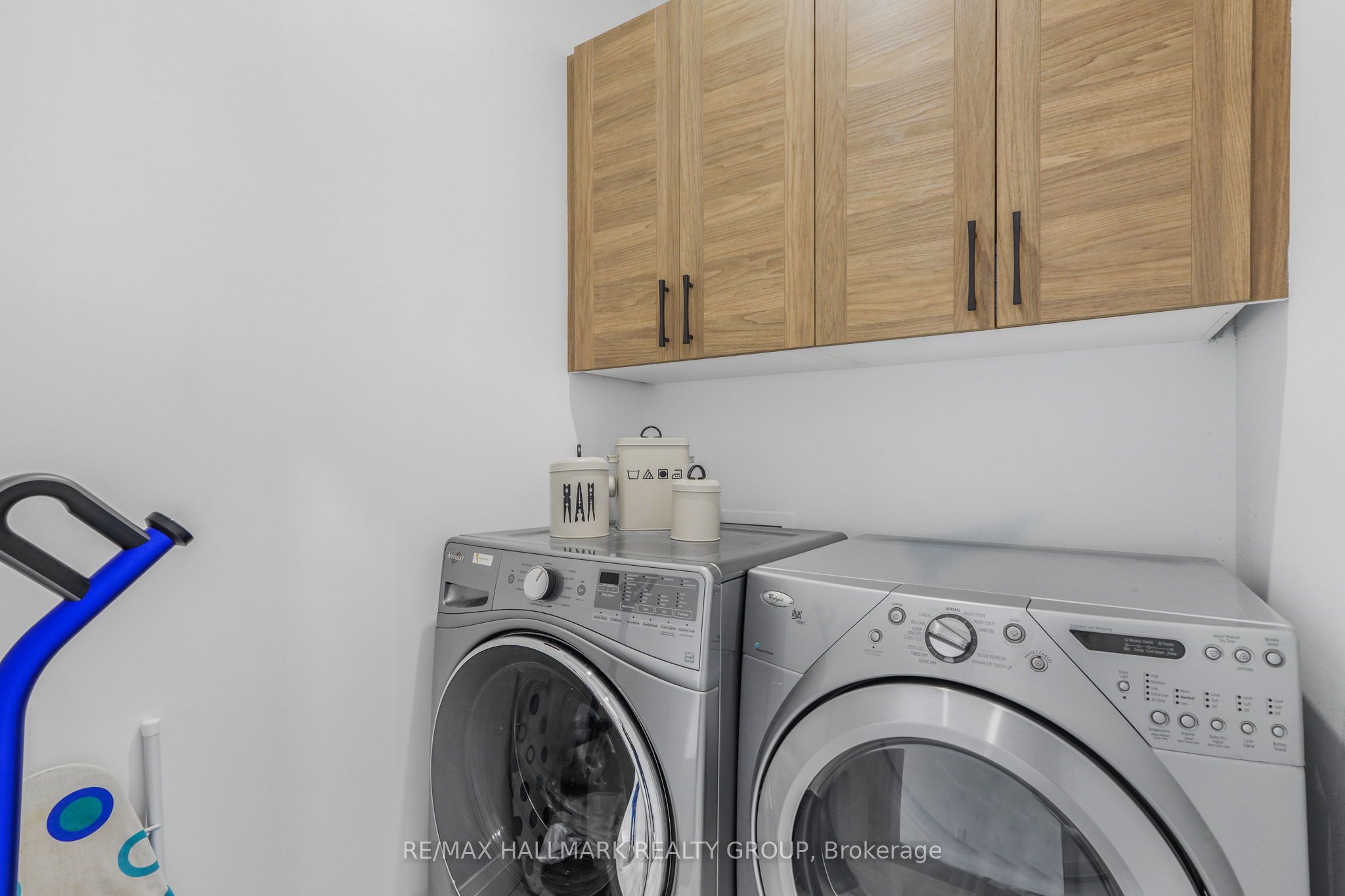 1069 Diamond Street Property Photo 17