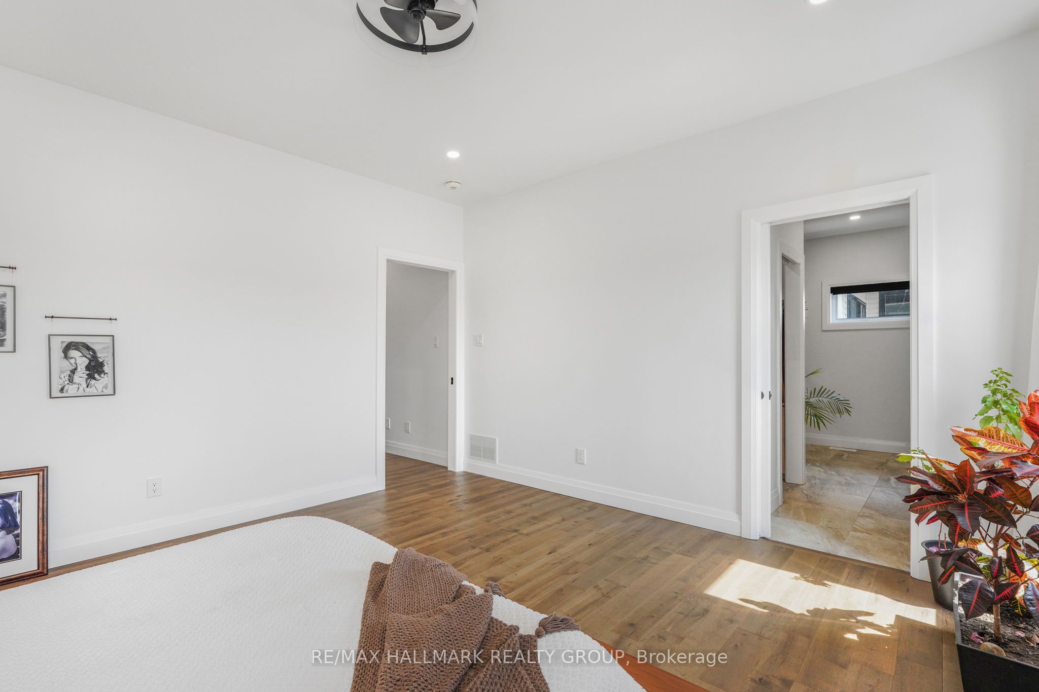 1069 Diamond Street Property Photo 19