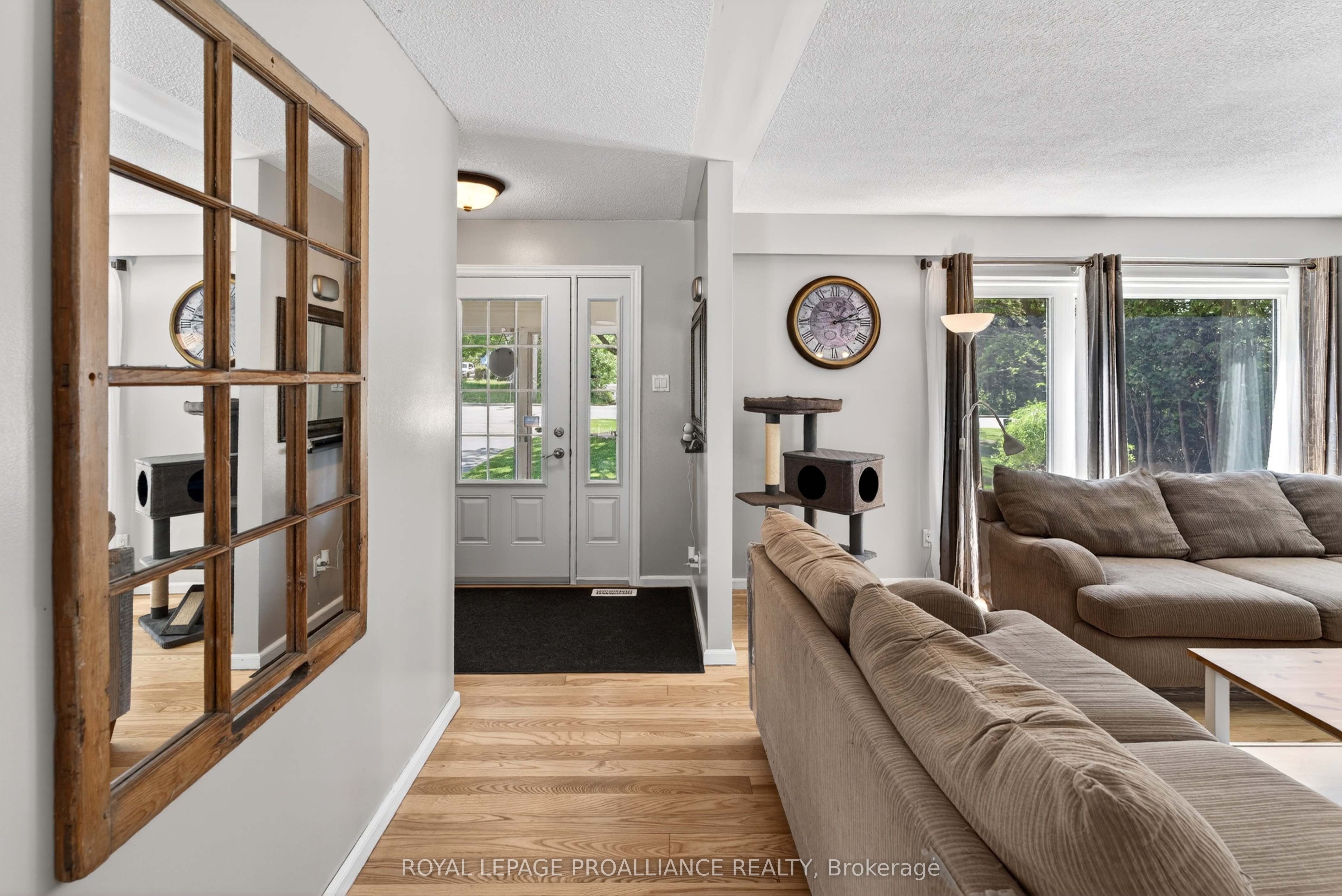 393 Stewart Boulevard Property Photo 5