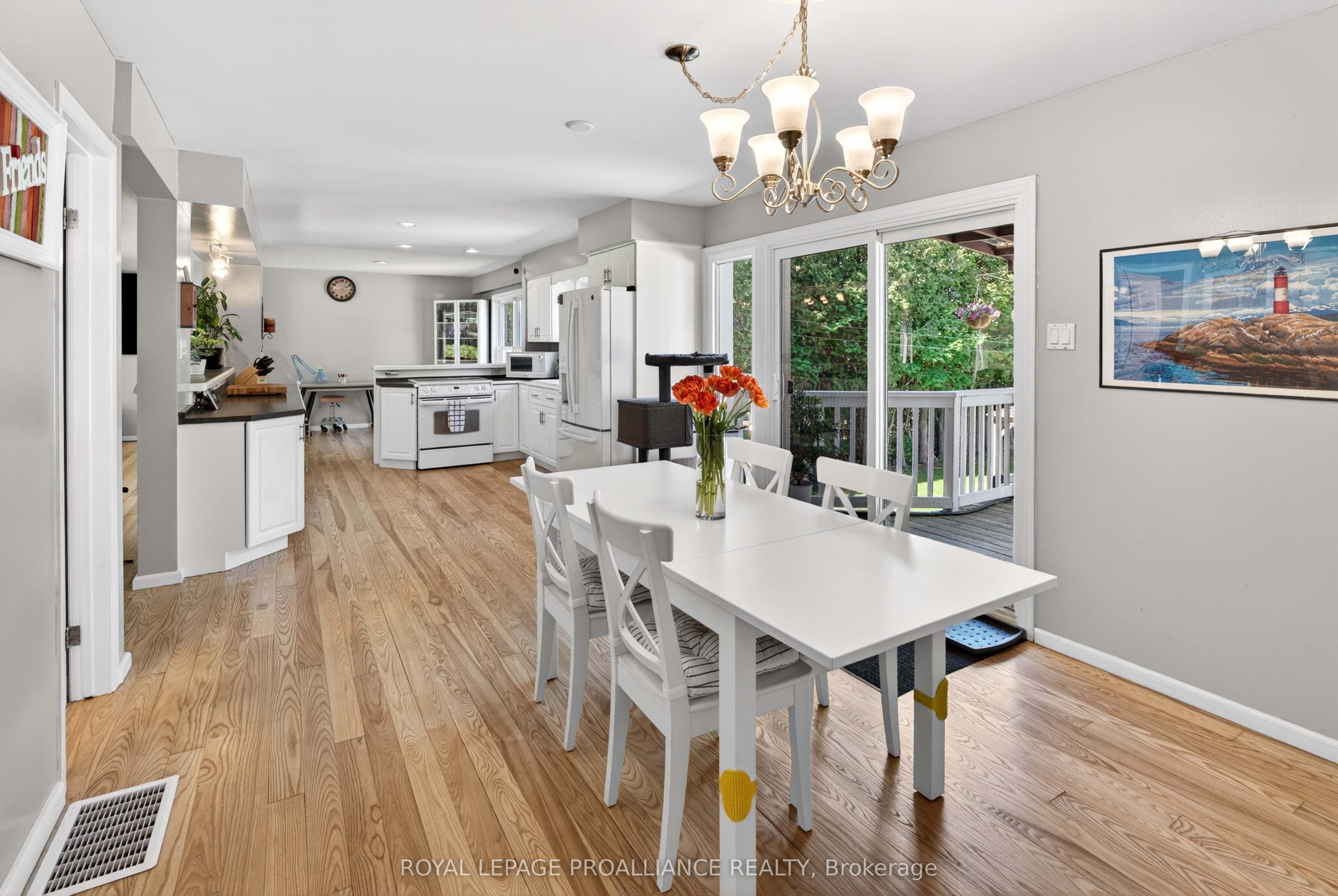 393 Stewart Boulevard Property Photo 12