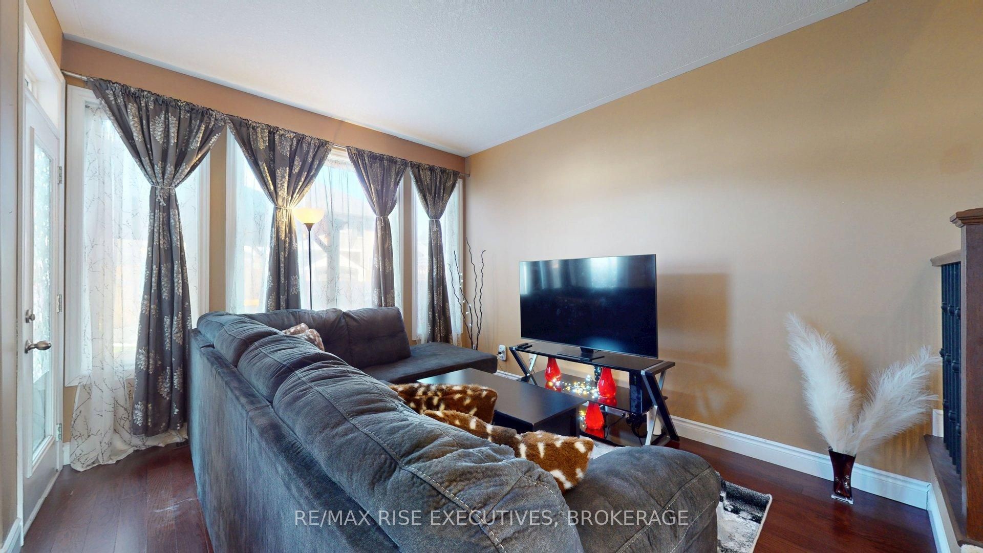 314 Janette Street Property Photo 8