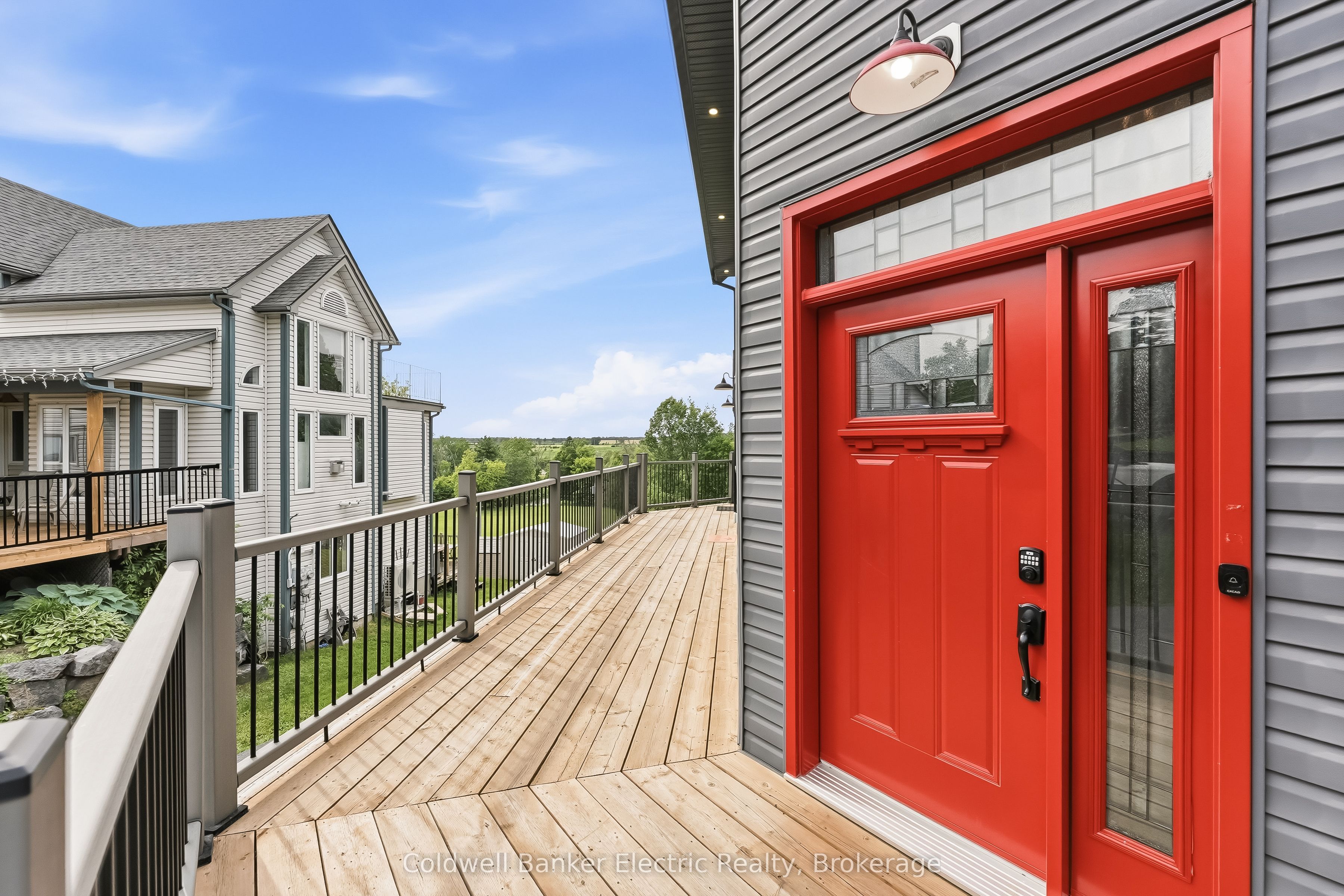 765 Palace Road Property Photo 3