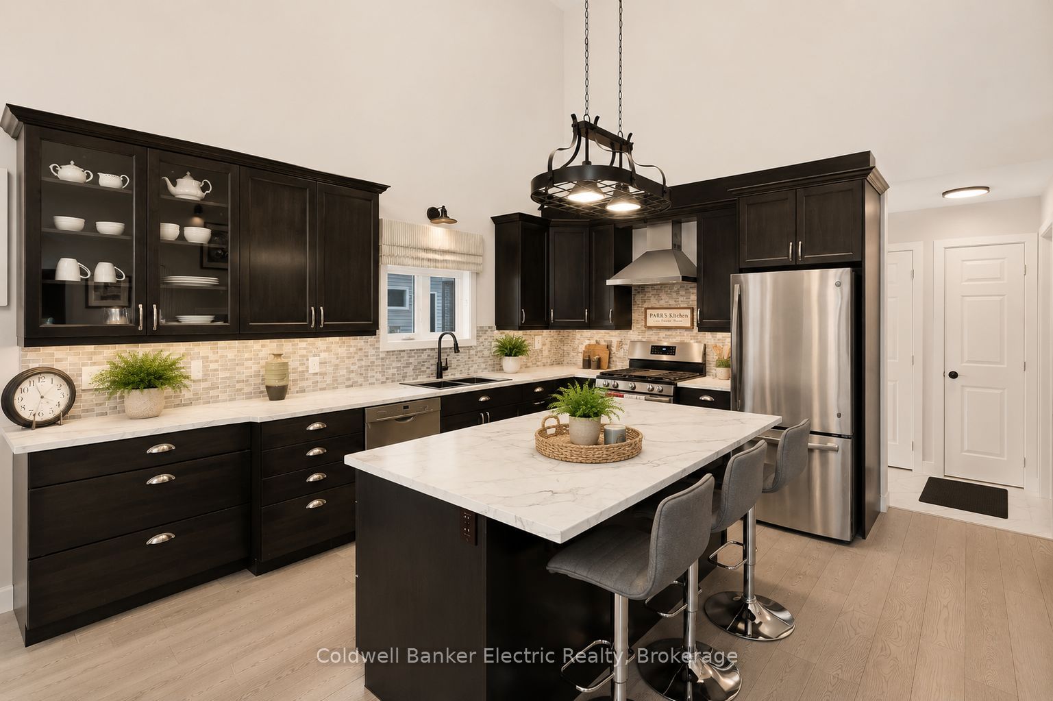 765 Palace Road Property Photo 11