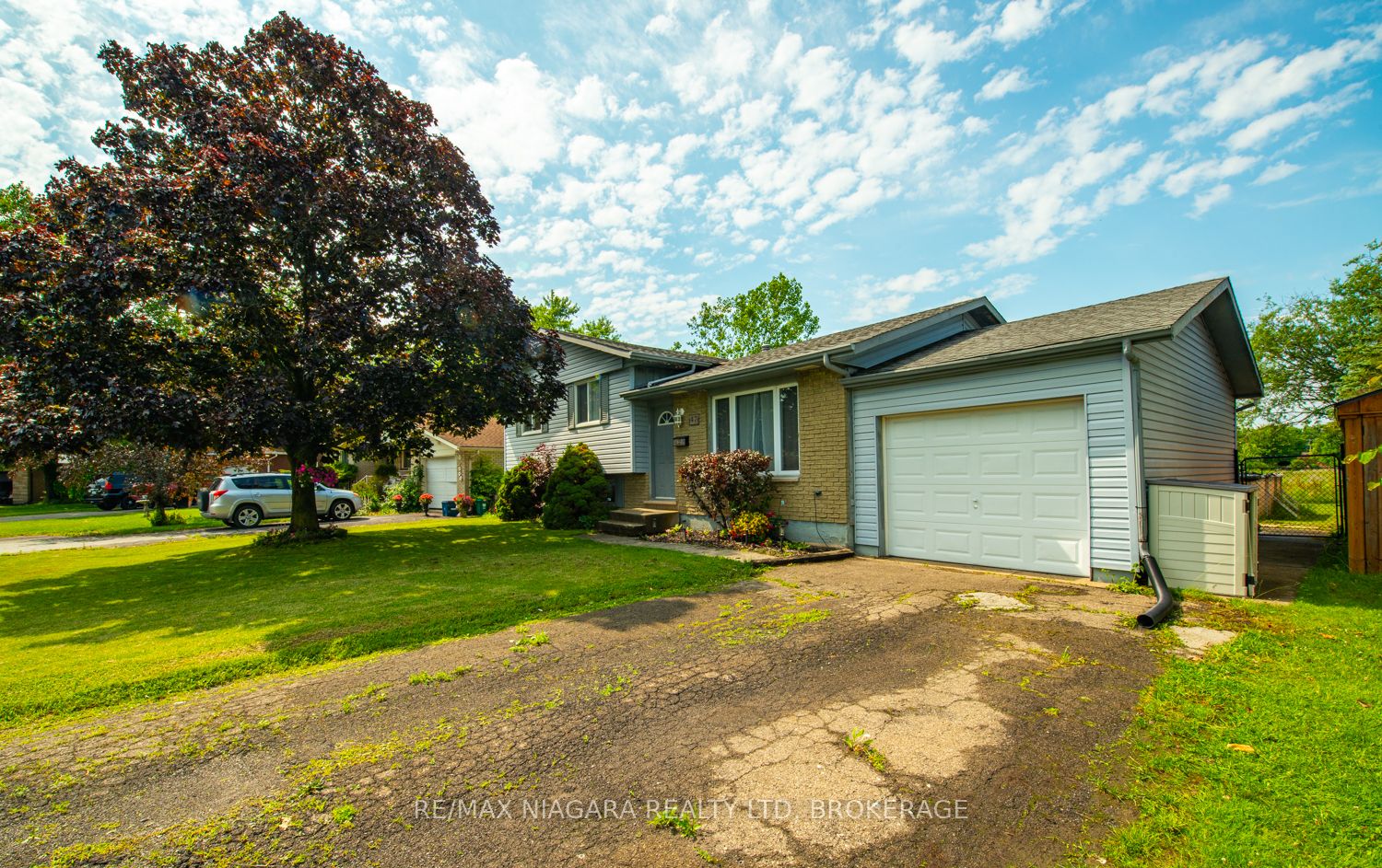 47 Elmvale Crescent Property Photo 1