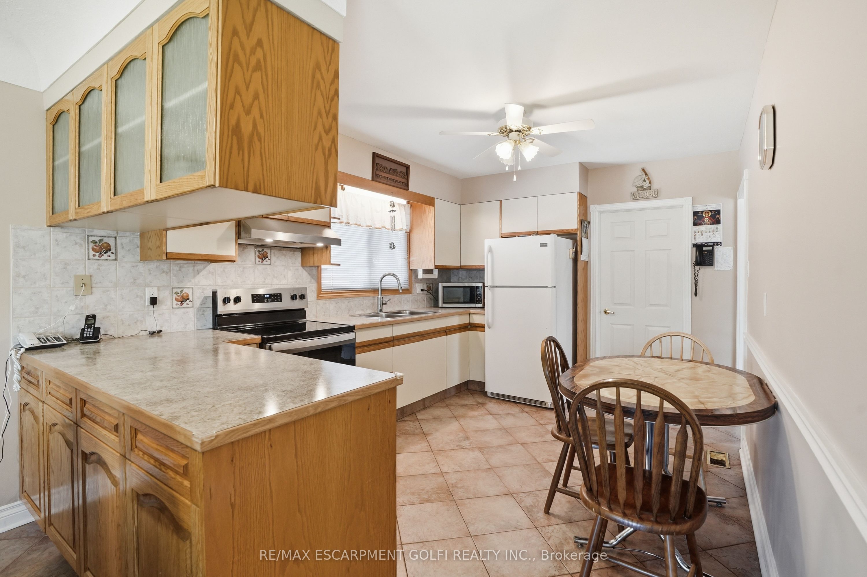 18 Pleasant Avenue Property Photo 7