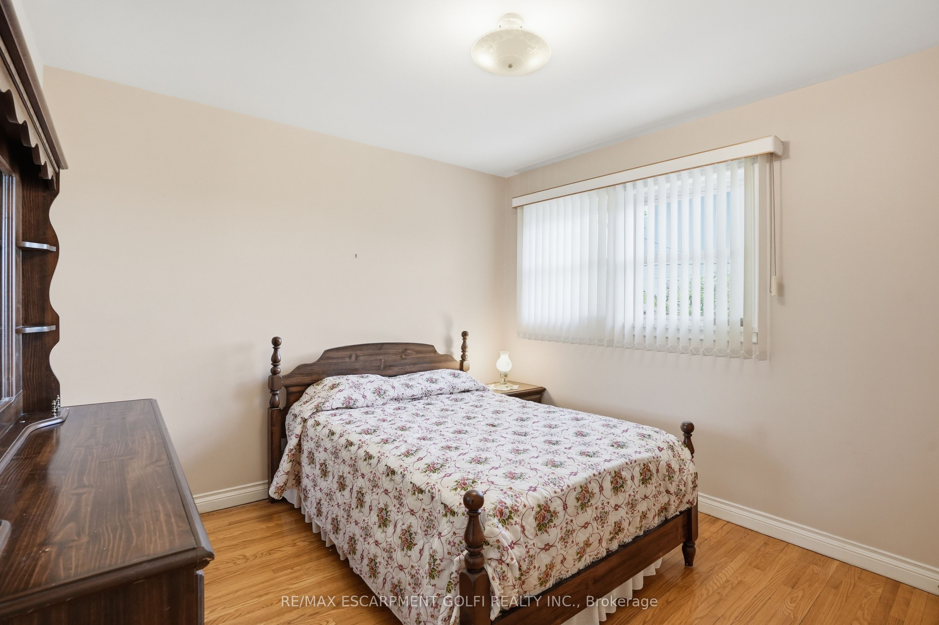 18 Pleasant Avenue Property Photo 14