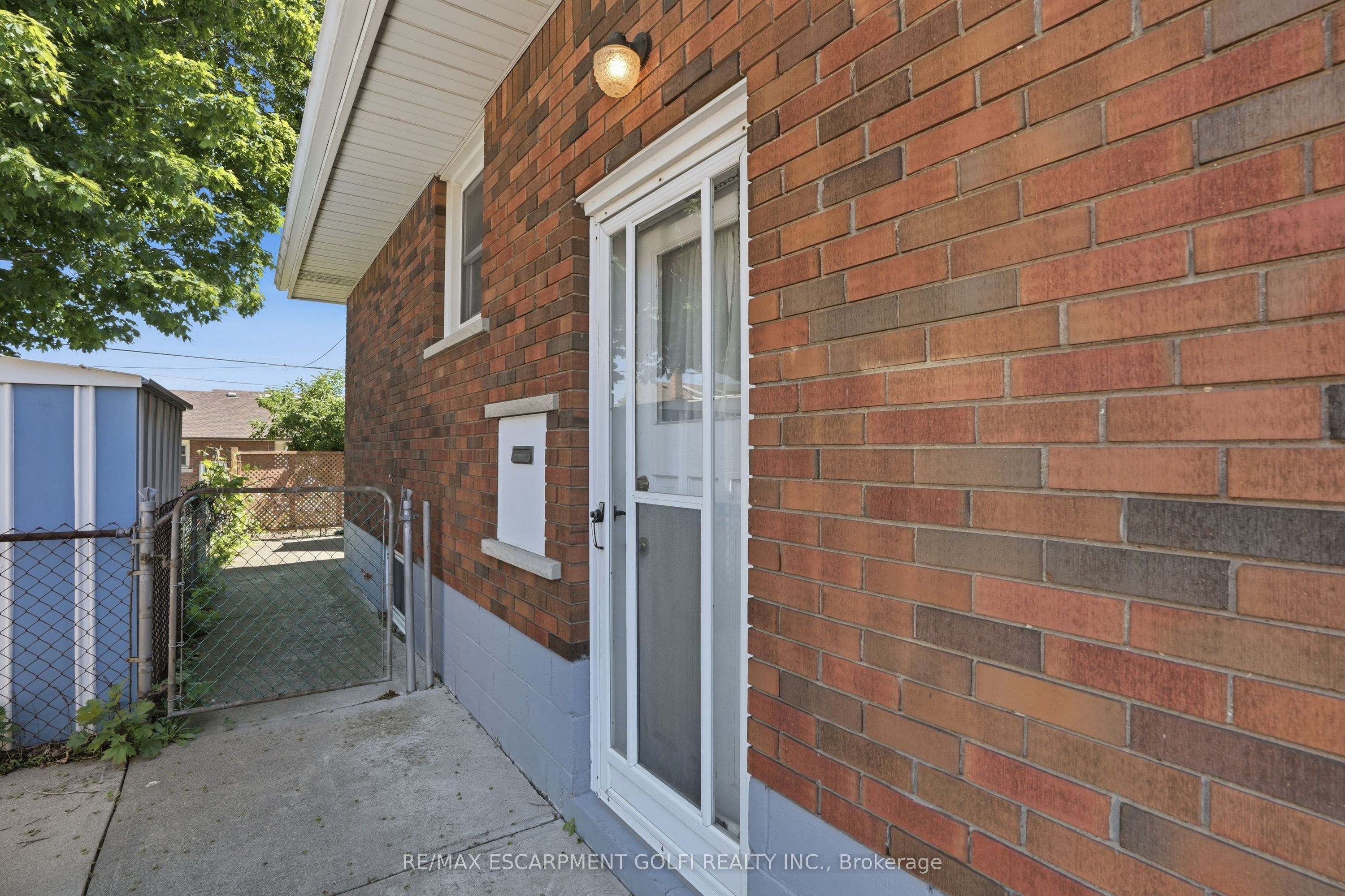 18 Pleasant Avenue Property Photo 23