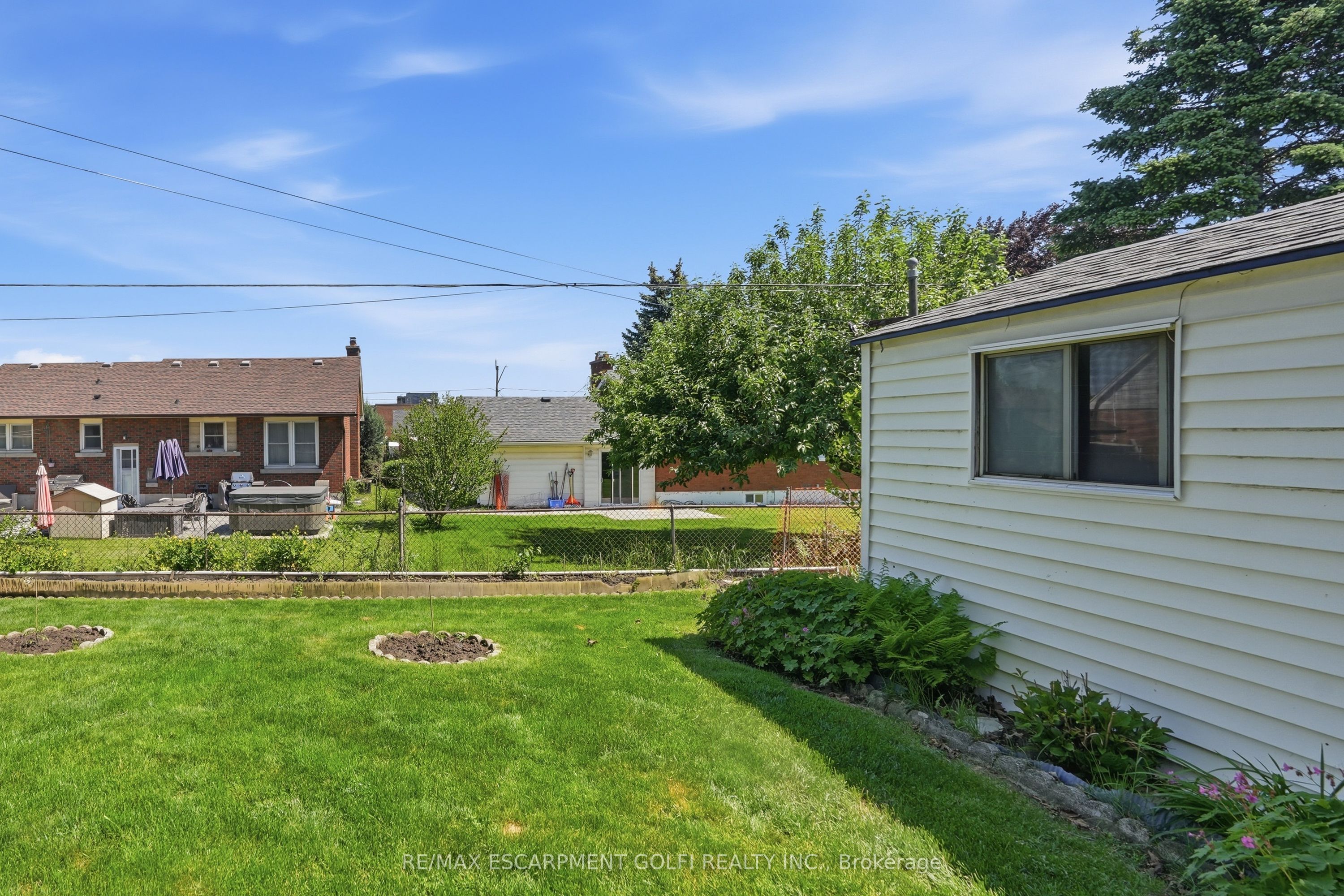 18 Pleasant Avenue Property Photo 27